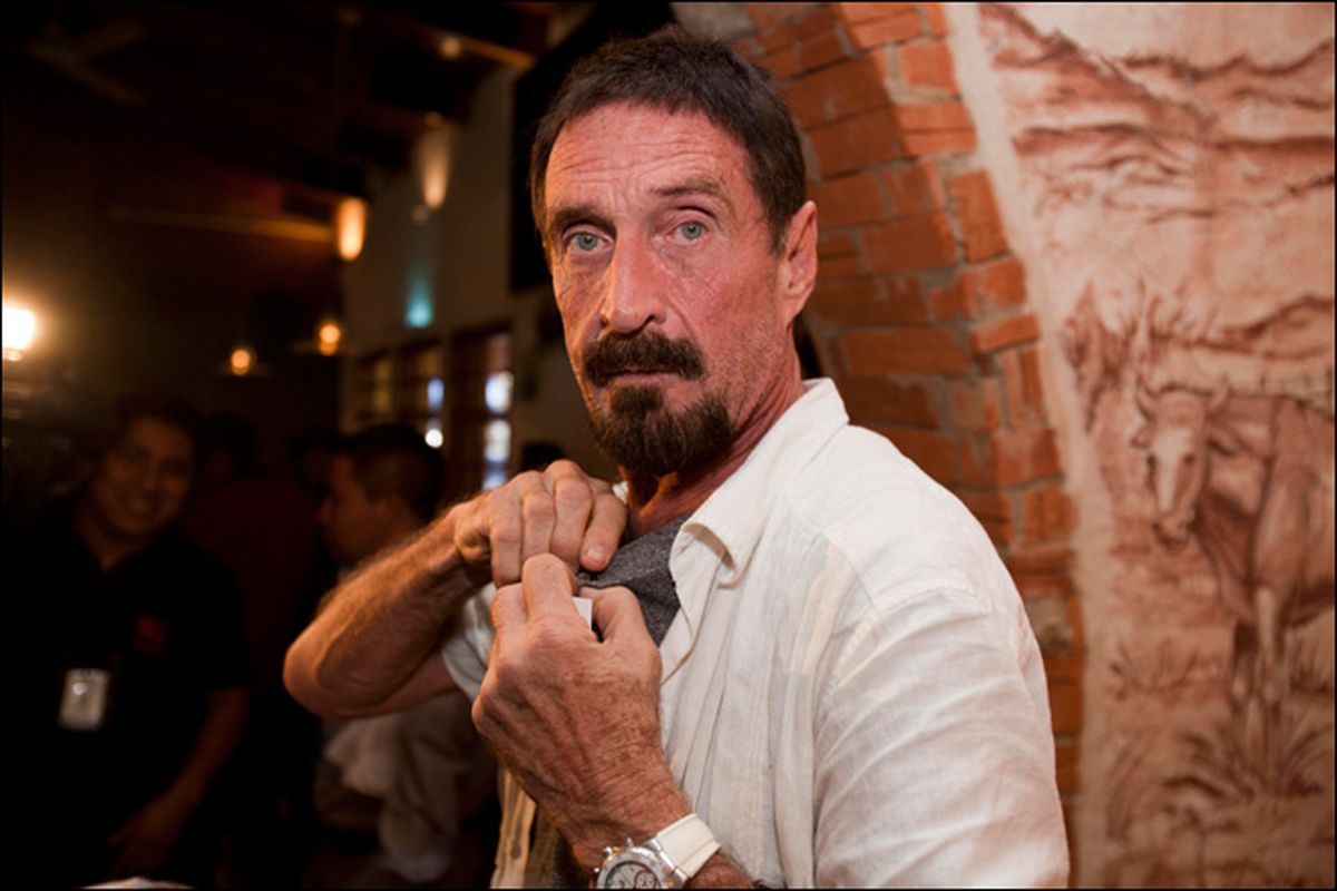 John McAfee pide asilo político en Guatemala