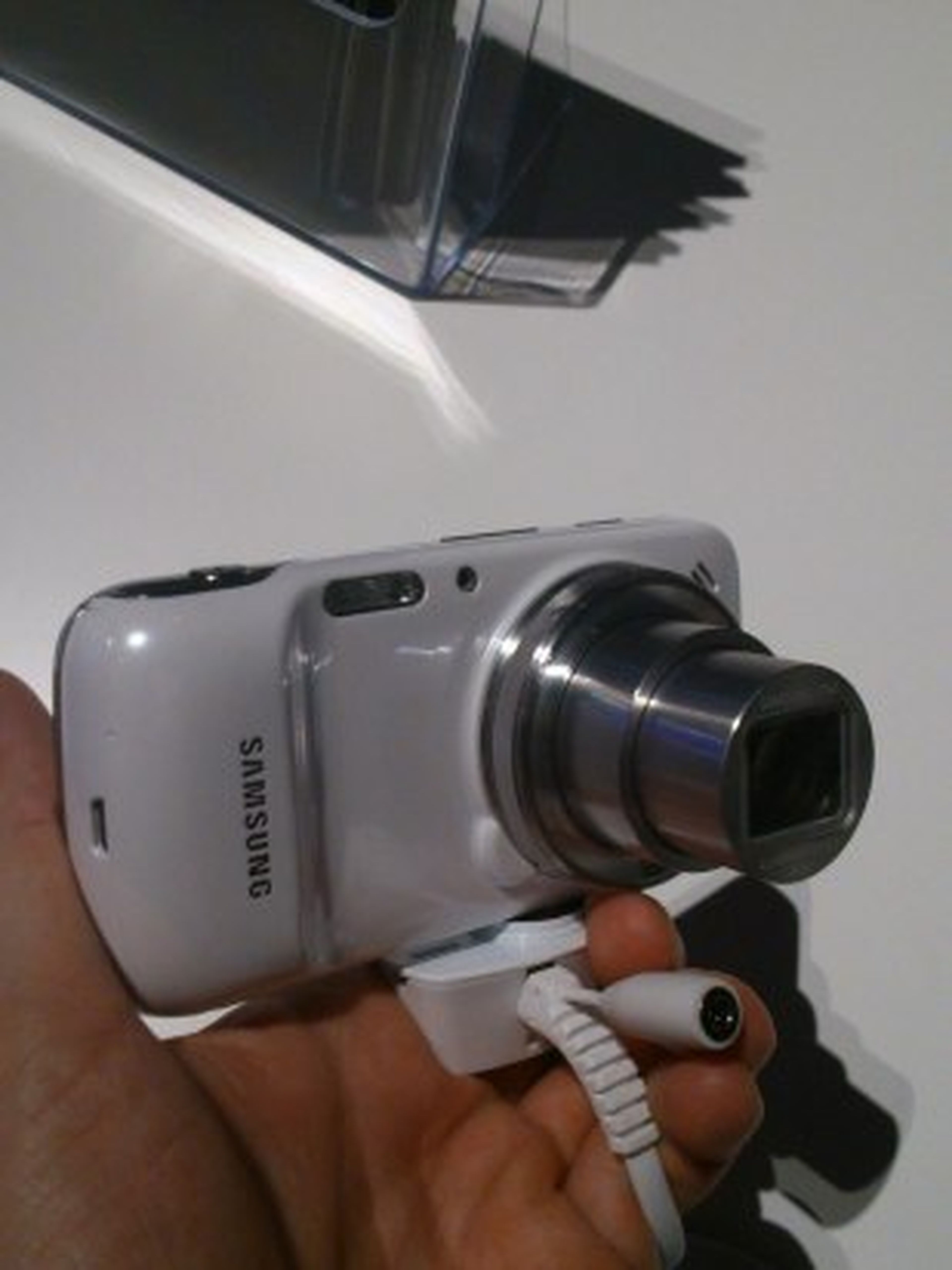 Galaxy S4 Zoom, presentado en el Samsung Premiere 2013