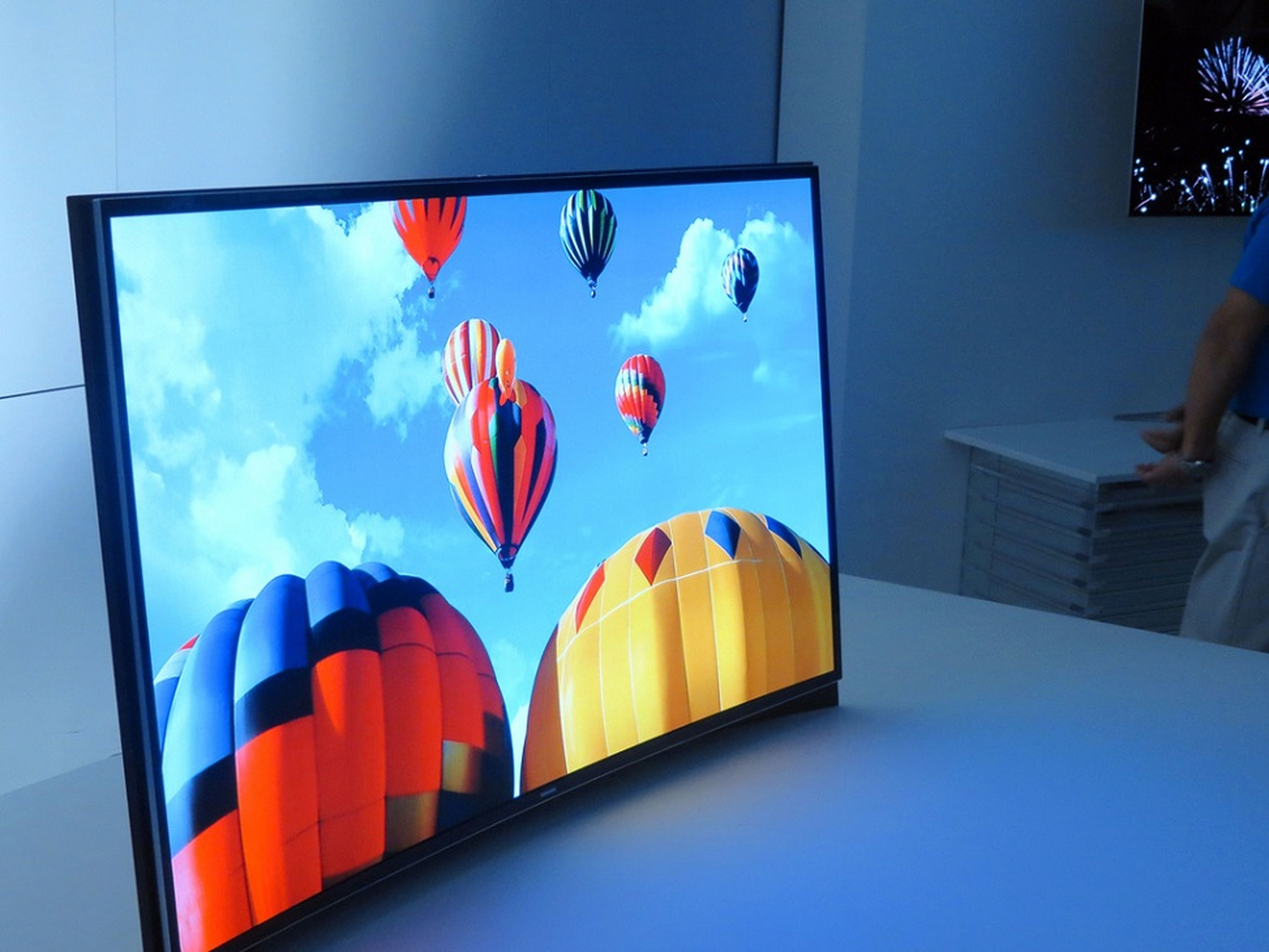 Samsung revela su primera televisión OLED