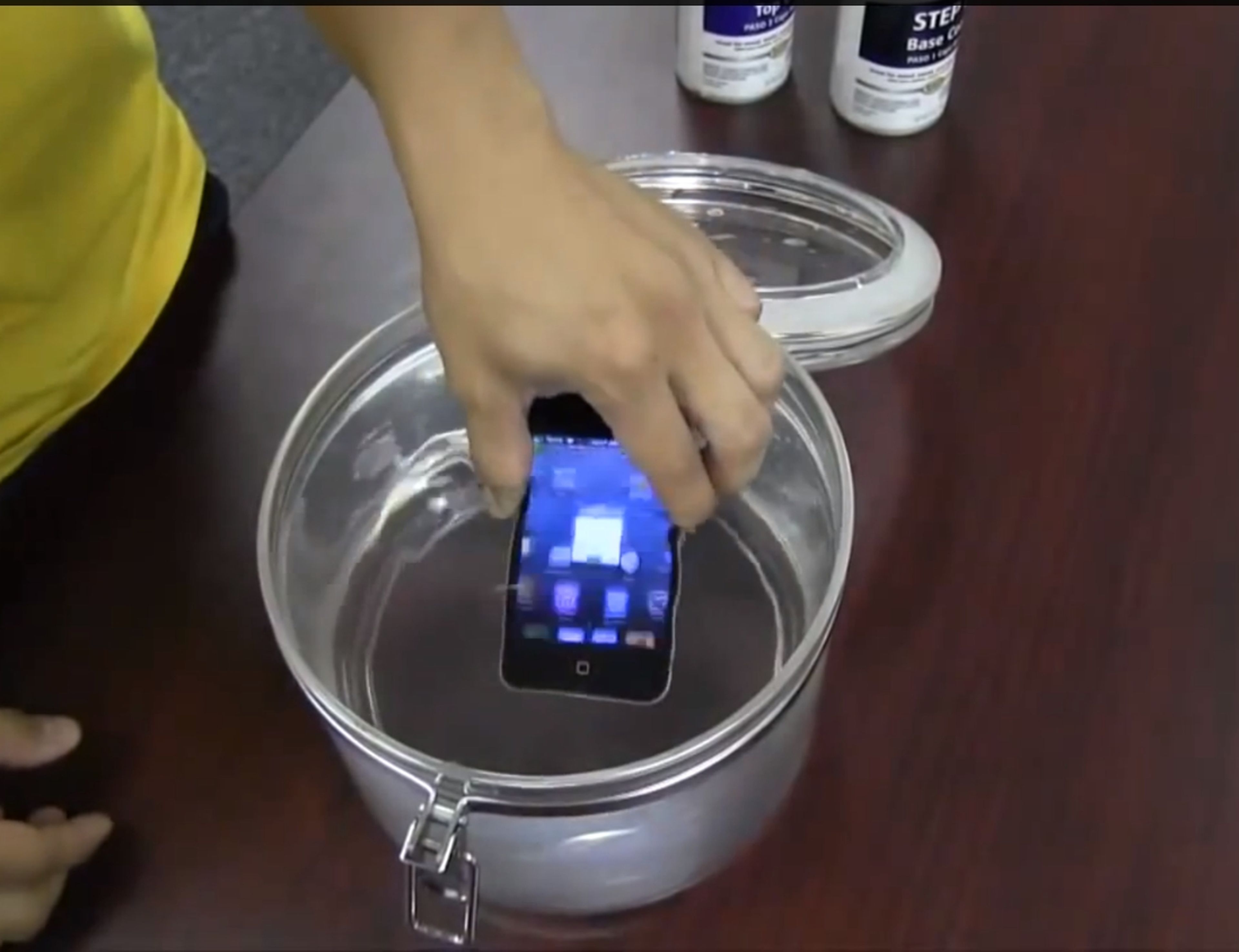 NeverWet, tu smartphone a salvo de líquidos