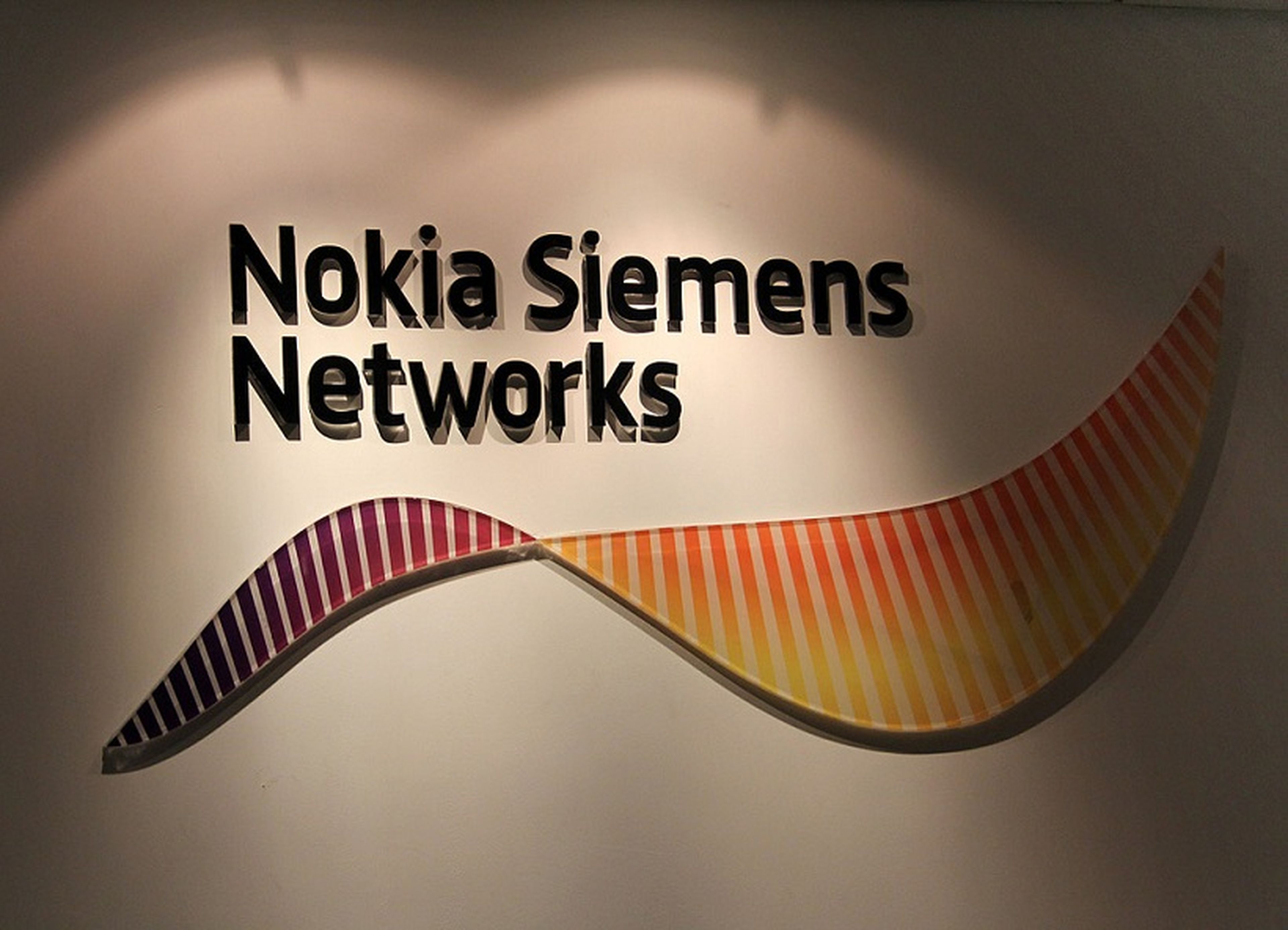 Nokia compra Nokia Siemens Network por 1.700 millones