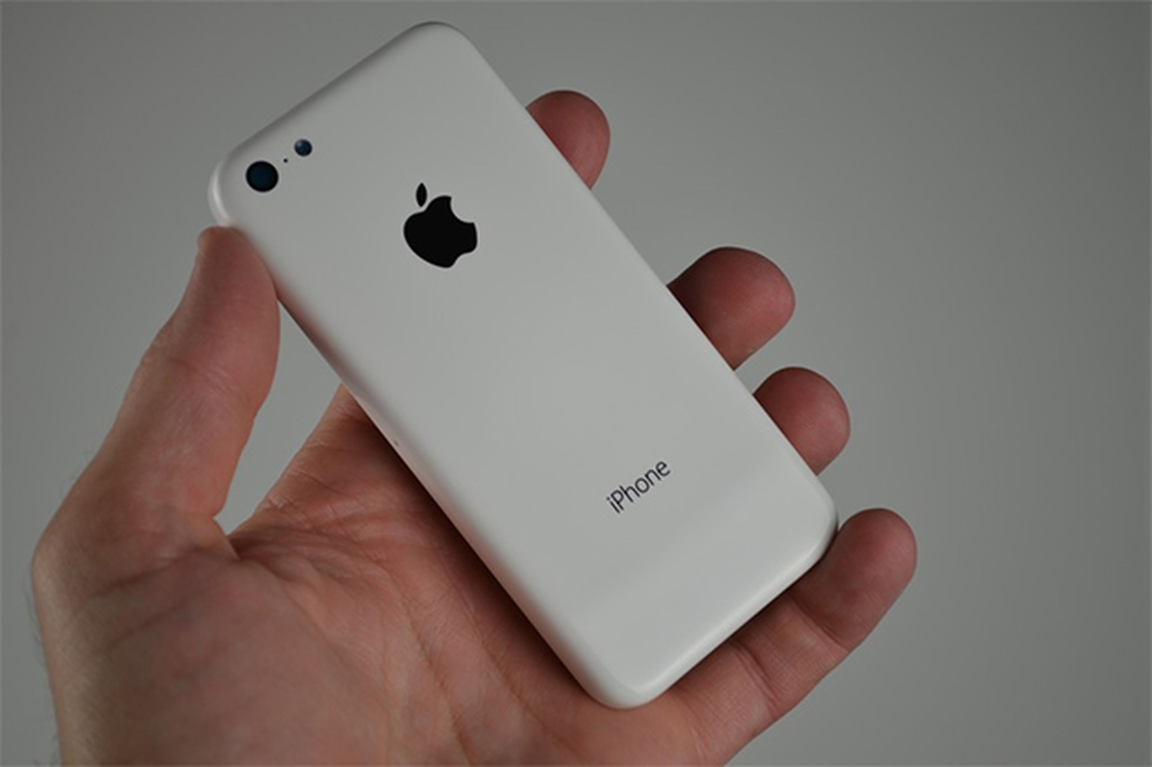 Nuevas imágenes del iPhone 5C:¿no tendrá botones de volumen?