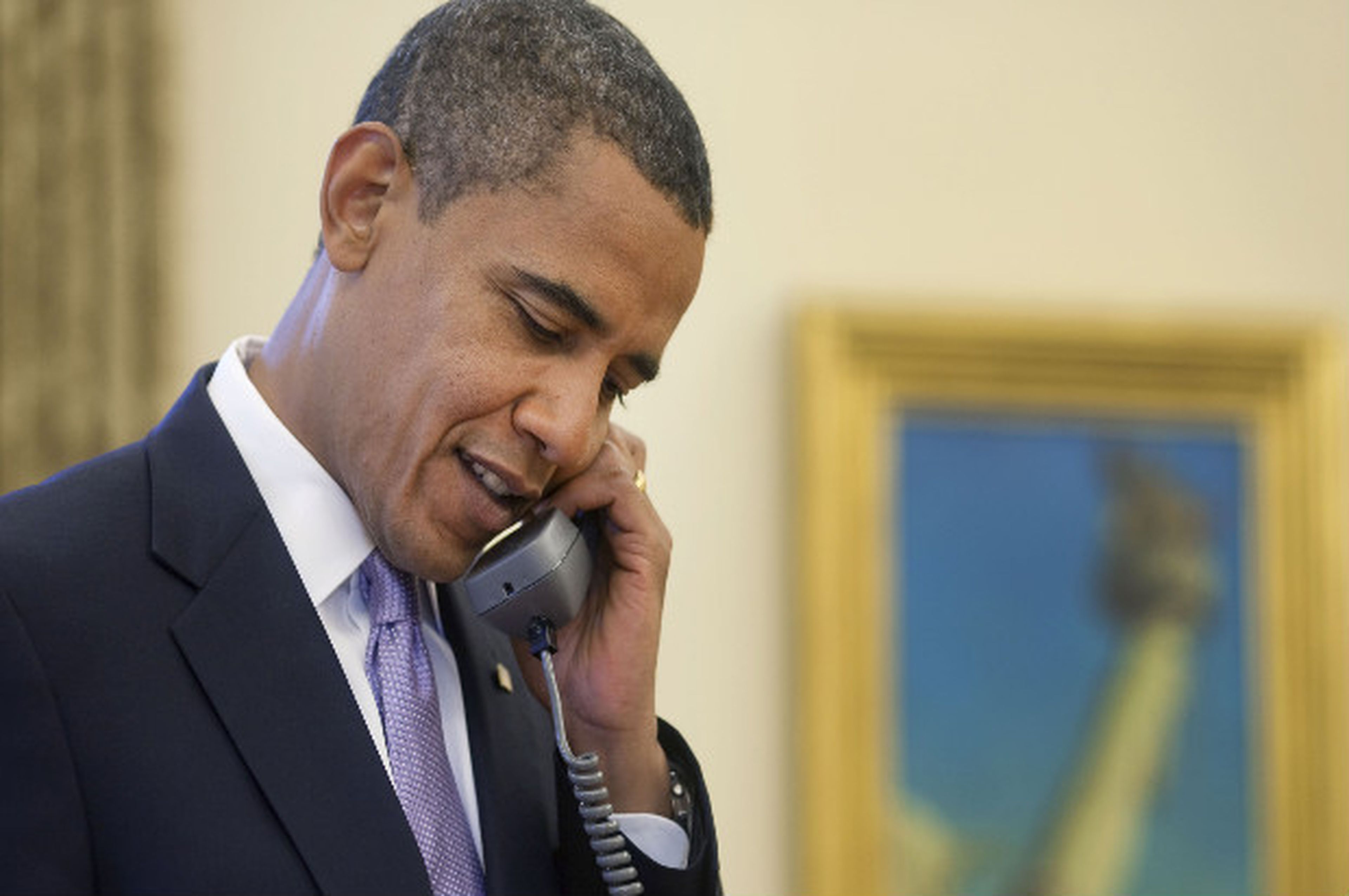 Presidente Barack Obama al teléfono