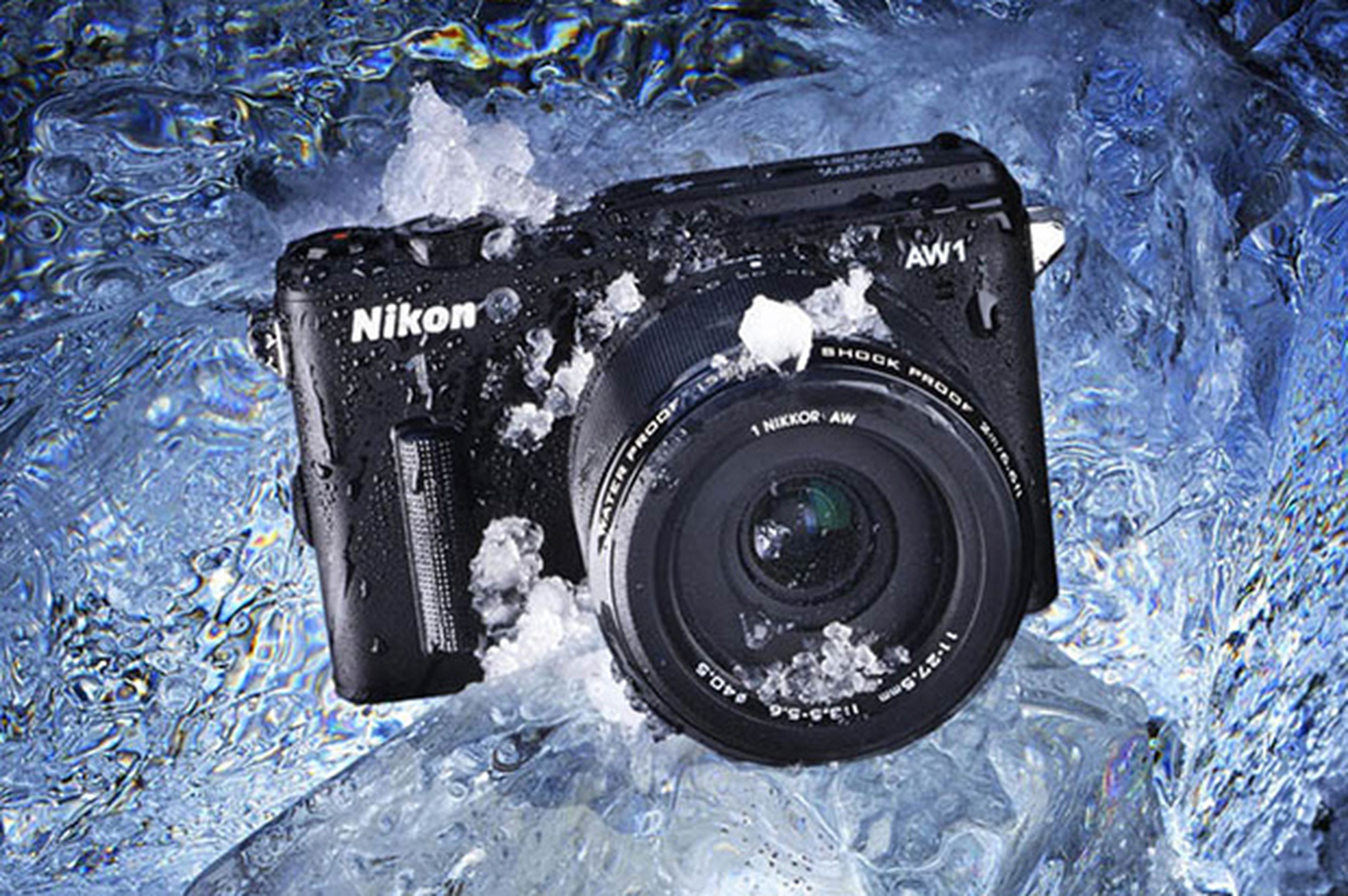 Nikon 1 AW1: cámara sumergible y objetivos Computer