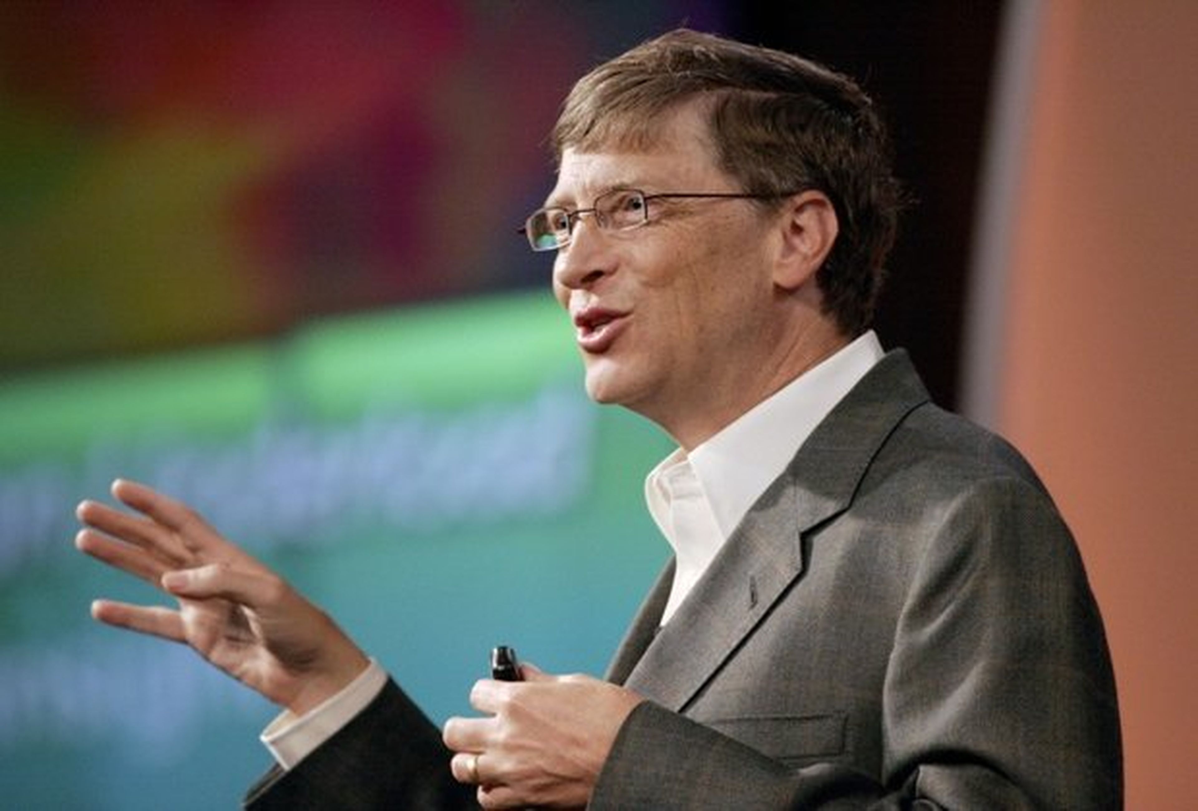 Accionistas quieren que Bill Gates deje presidencia de Microsoft