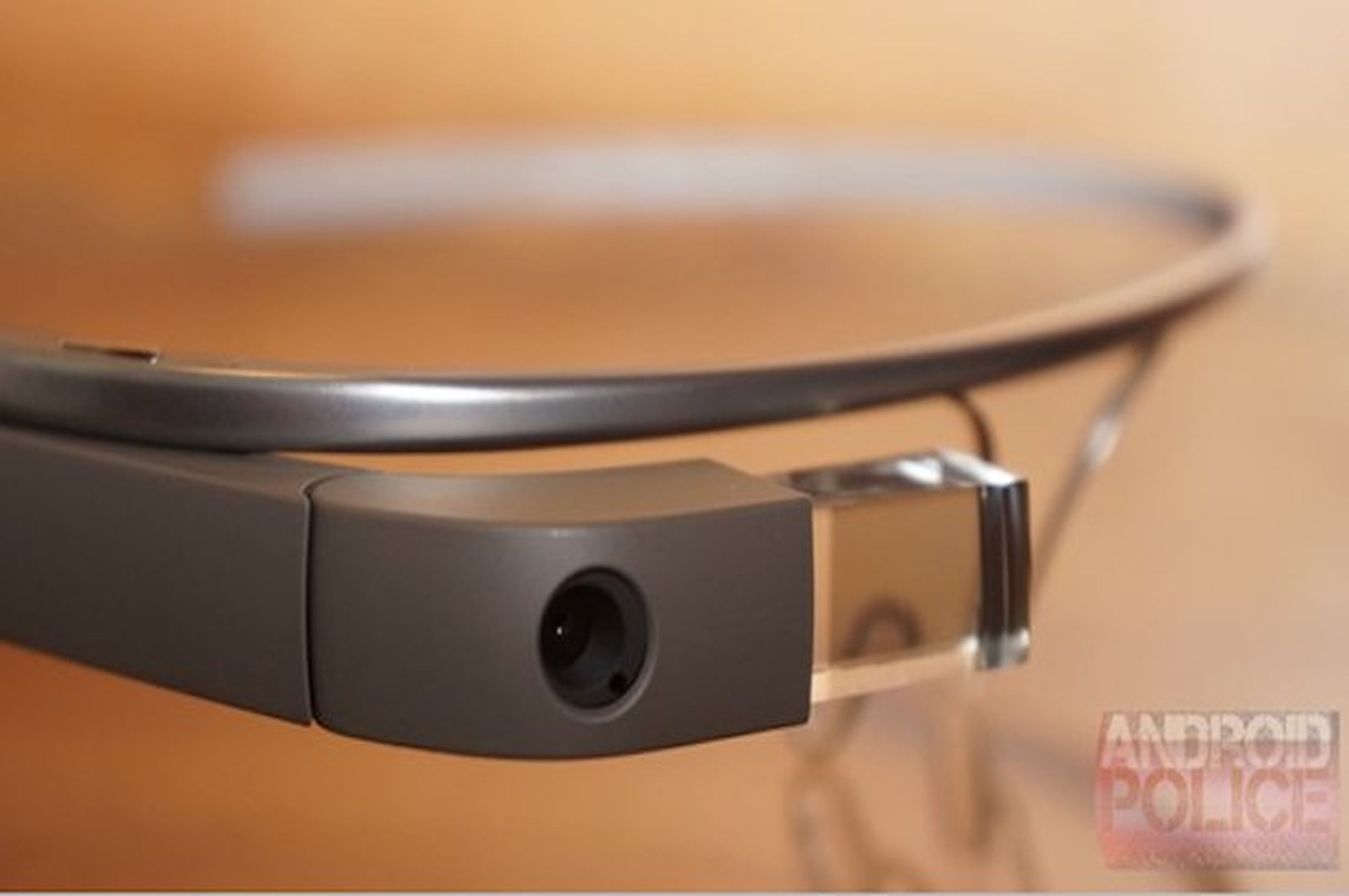 Google Glass podrían capturar imágenes con guiño del ojo