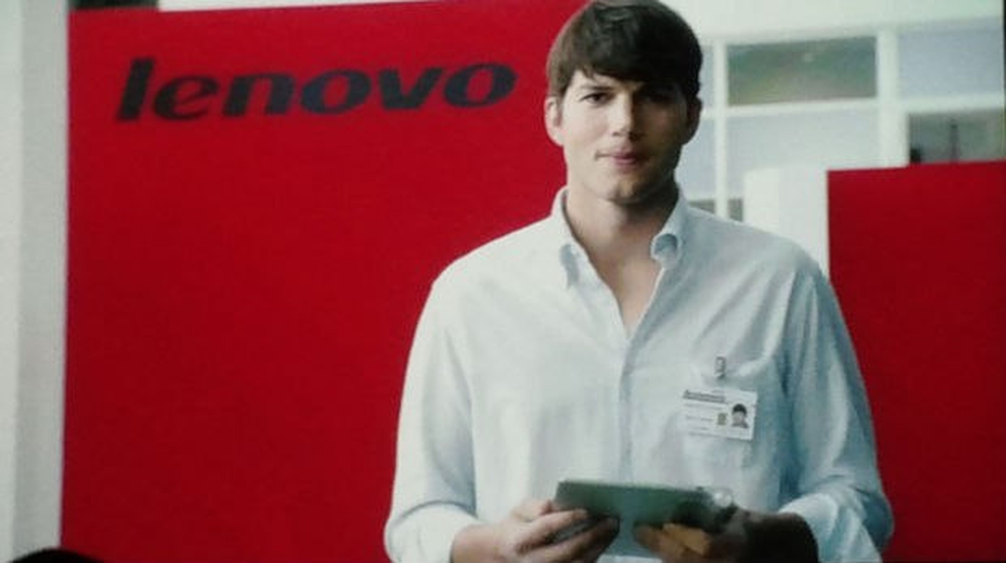 Ashton Kutcher en lENOVO