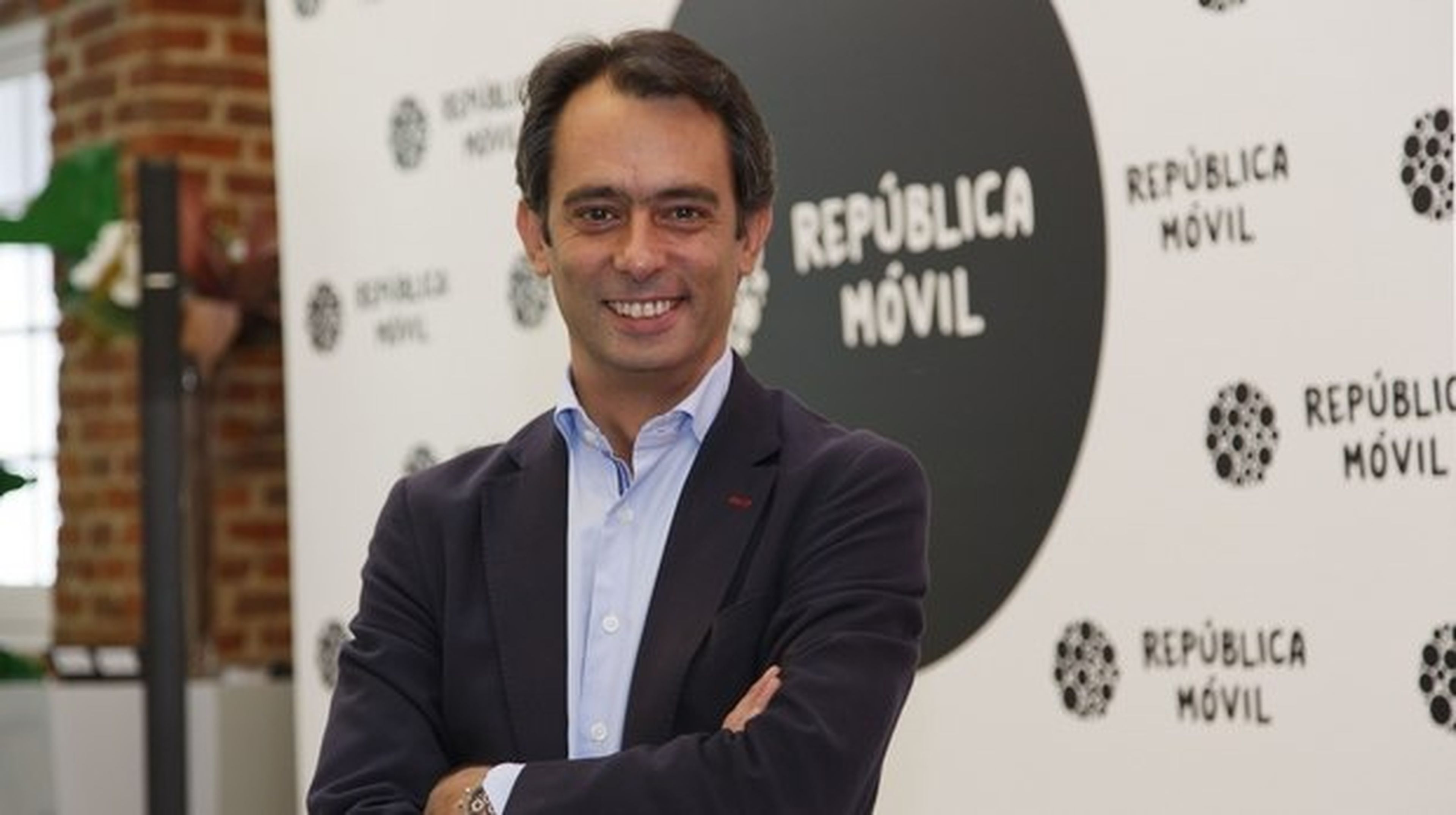Carlos Vecino. República Móvil