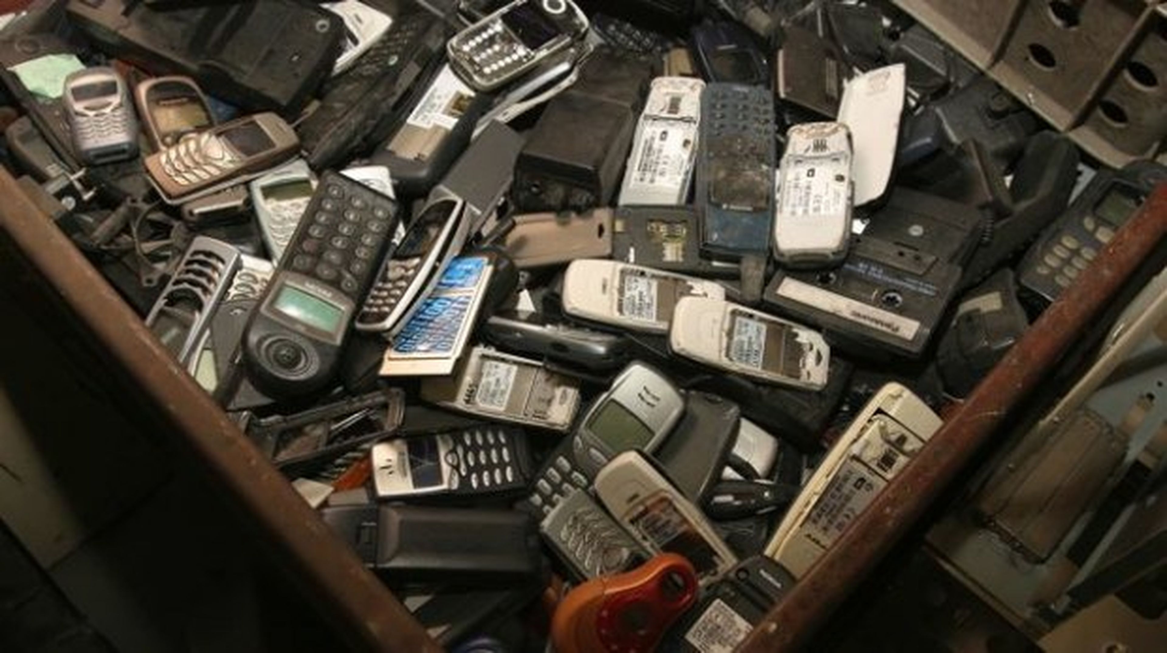 teléfonos móviles basura electrónica
