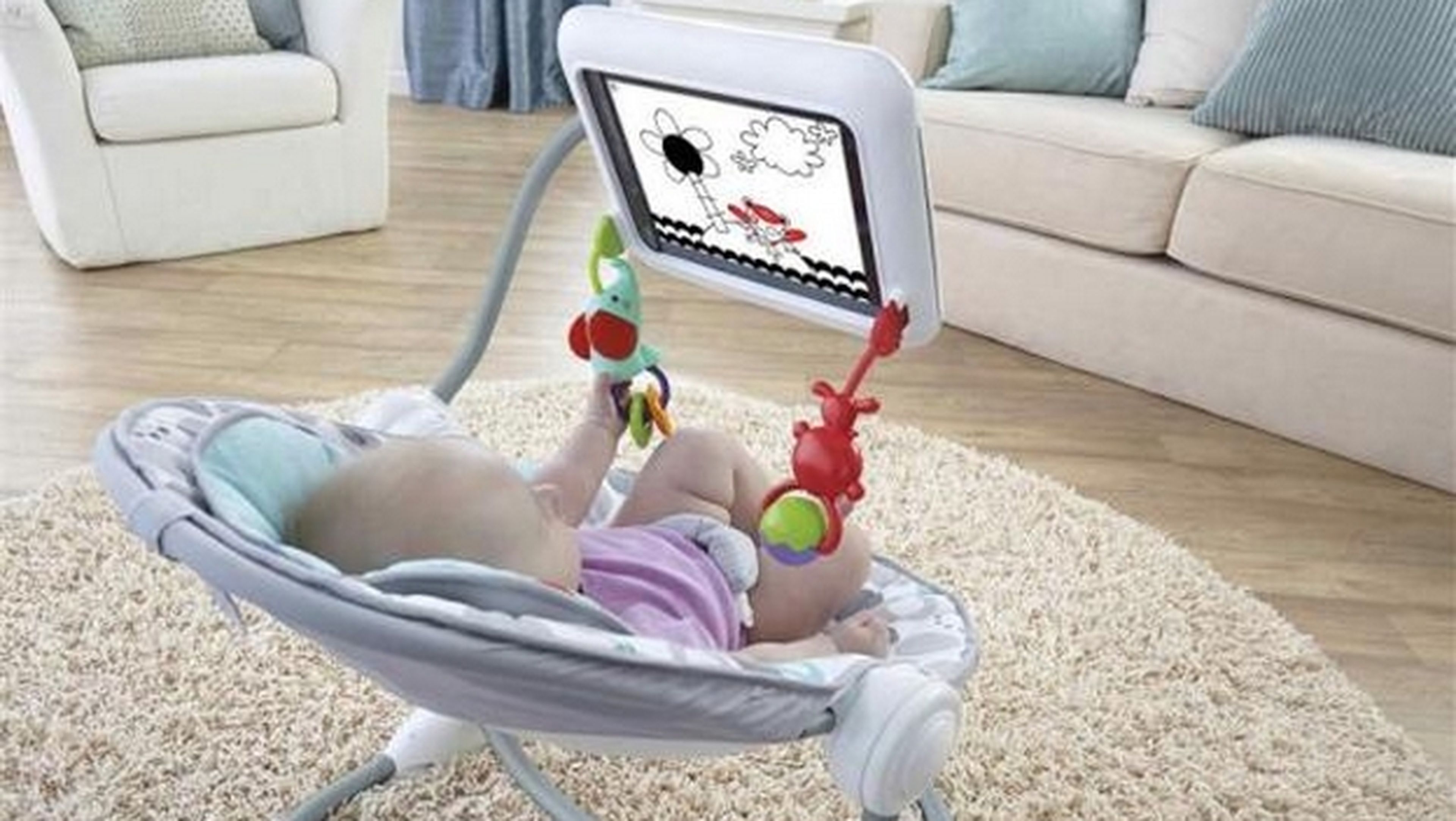 Una asociación pide retirar la silla de bebé de Fisher-Price con soporte para iPad