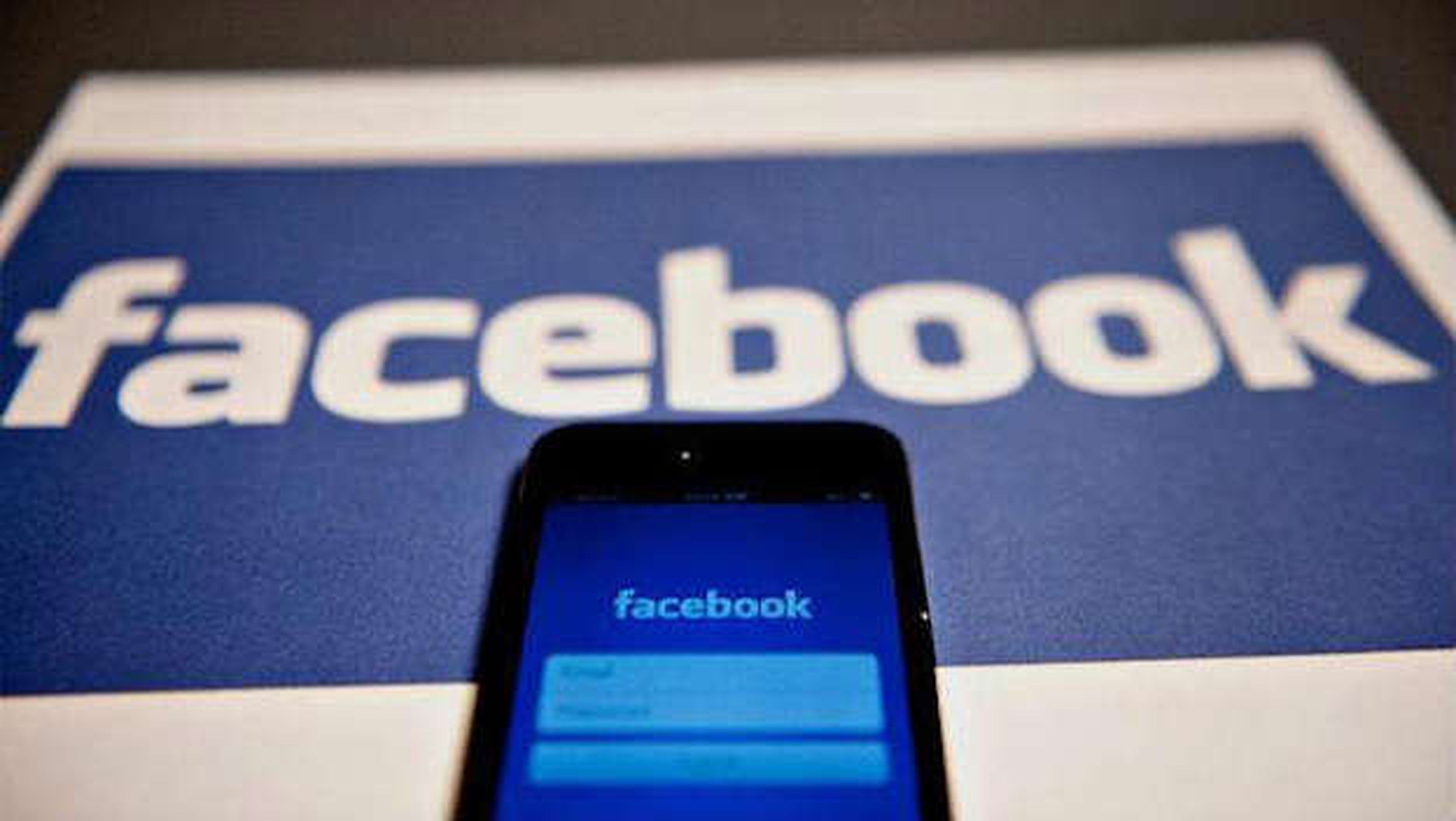 Facebook ahora gratuito para móviles estadounidenses