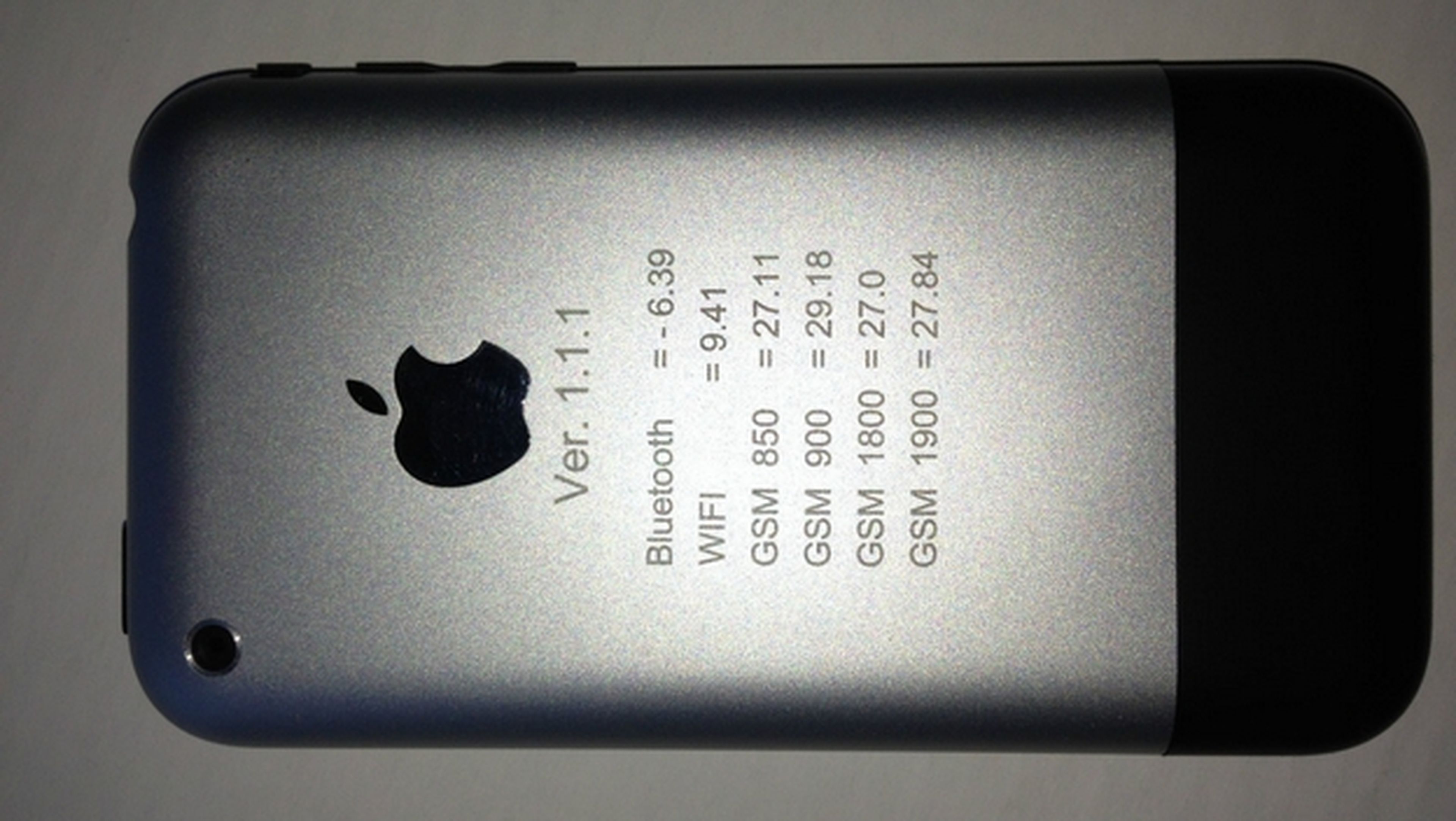 Subastan en eBay prototipo de iPhone vendido en 1500 dólares