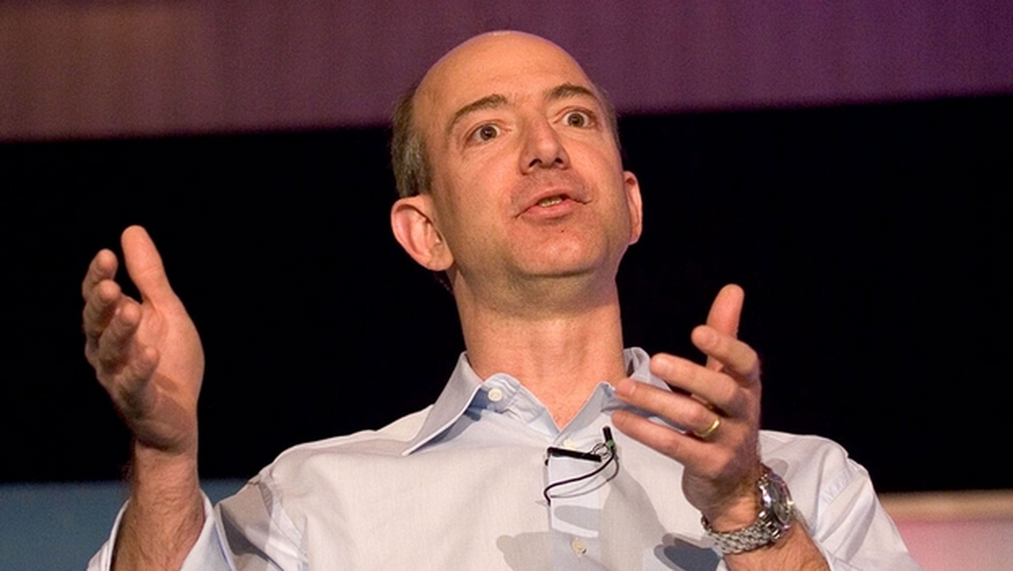 Jeff Bezos, fundador de Amazon, evacuado en helicóptero por la marina ecuatoriana tras sufrir un cálculo renal