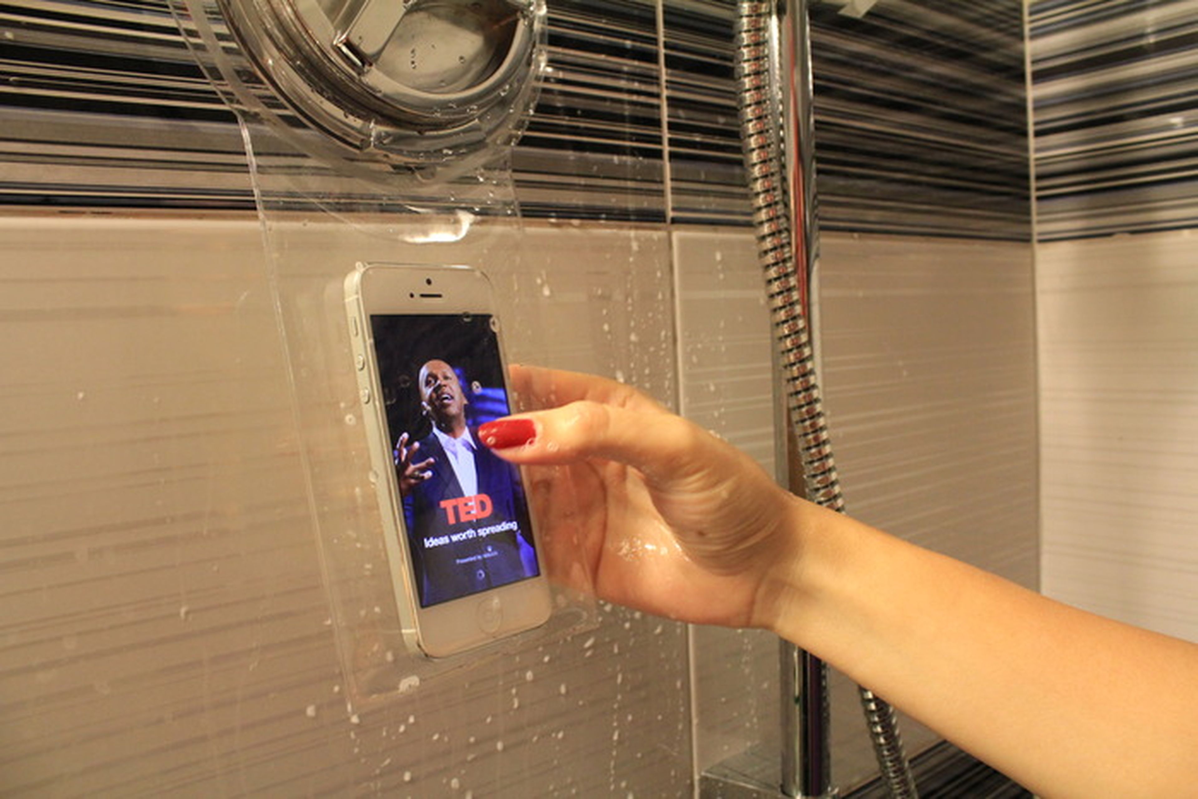 hoyo kickstarter móvil protección agua