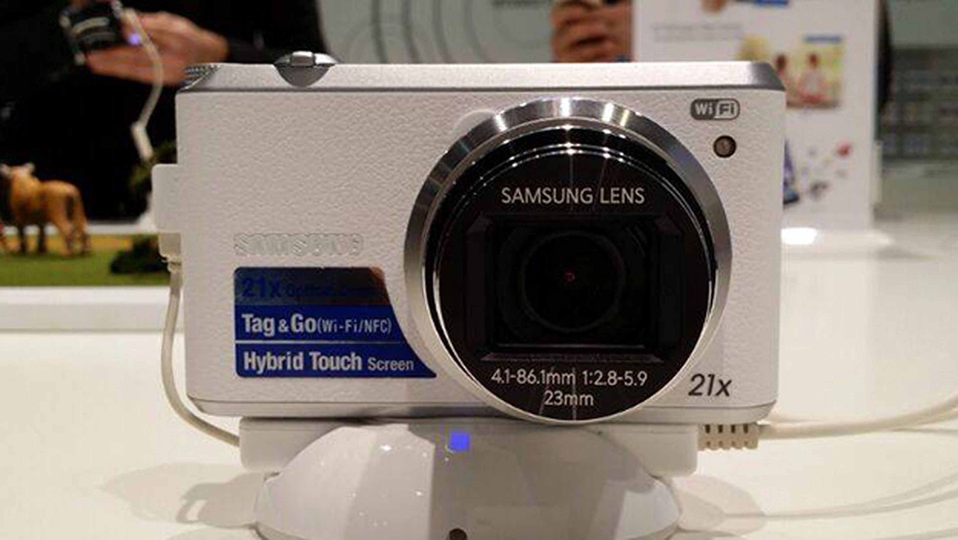 Gama de solamente Pedir prestado Samsung presenta la nueva Smart Camera WB350F | Computer Hoy