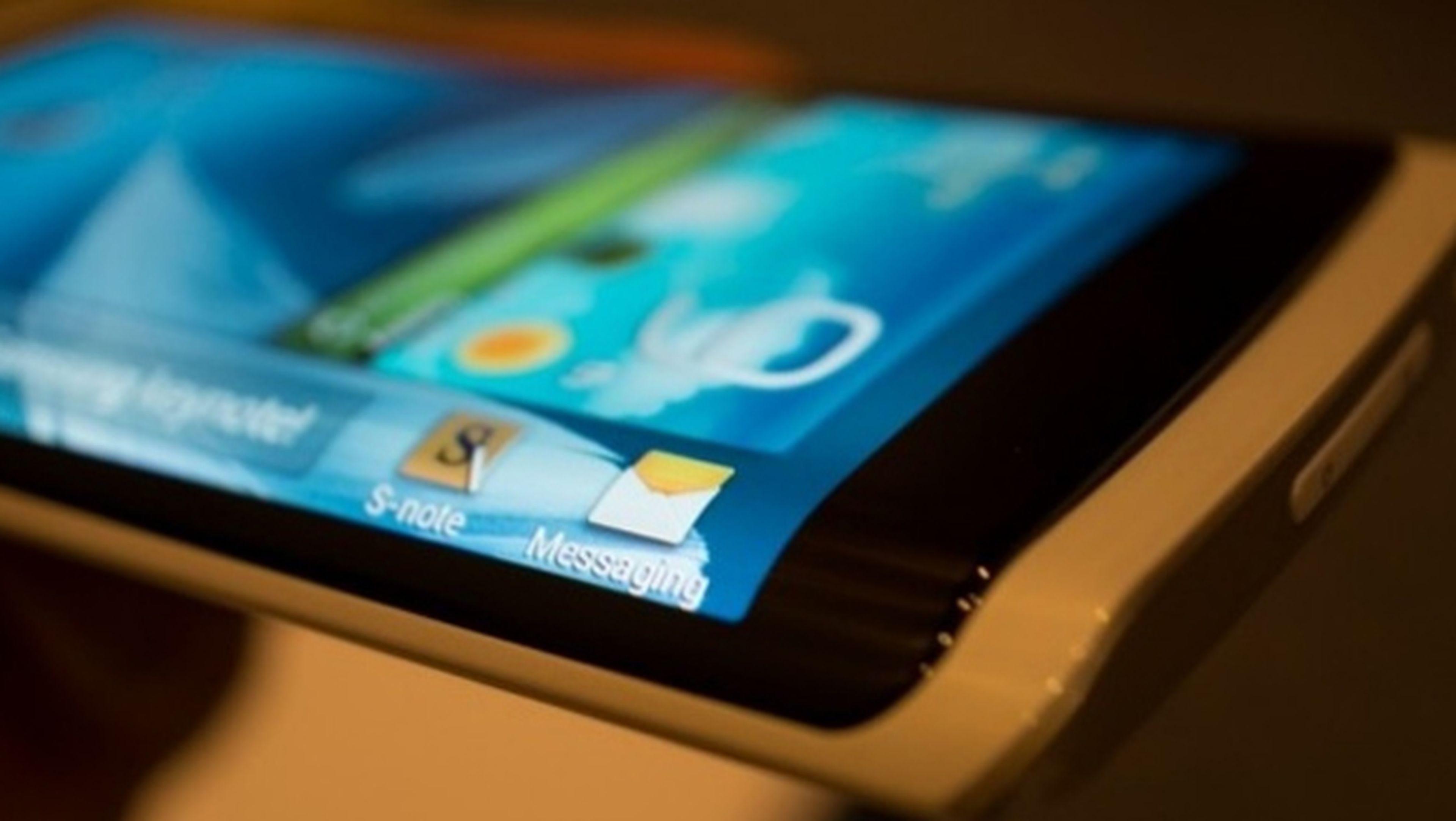 Samsung incluiría pantalla curvada en Galaxy Note 4