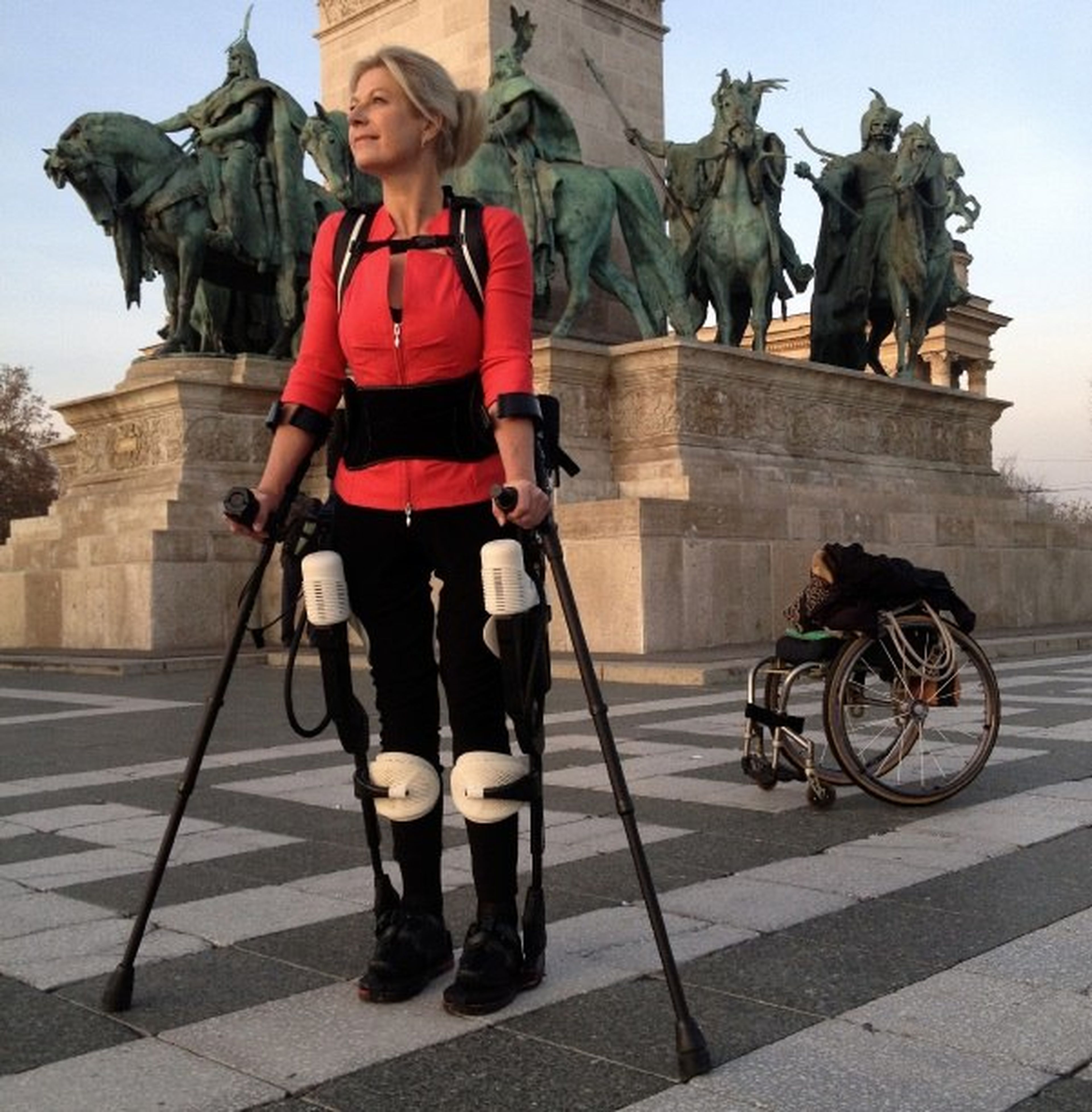 Boxtel vuelve a caminar con el exosuit de Ekso Bionics