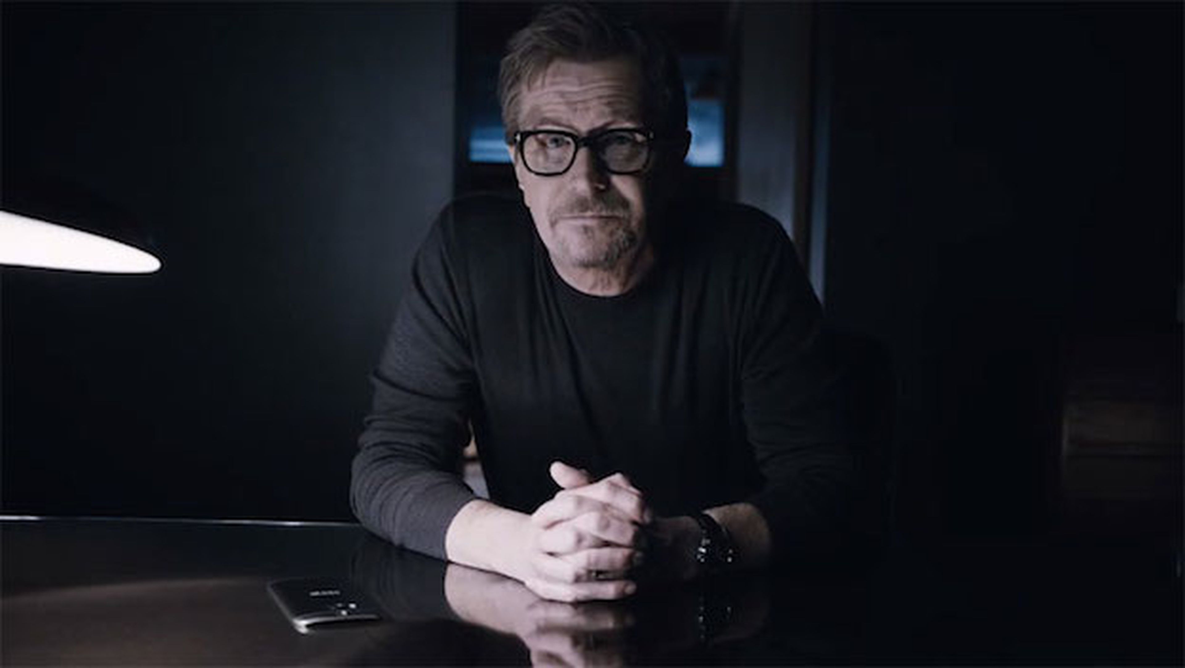 Gary Oldman para HTC