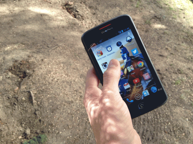 Quechua Phone 5 diseño y pantalla