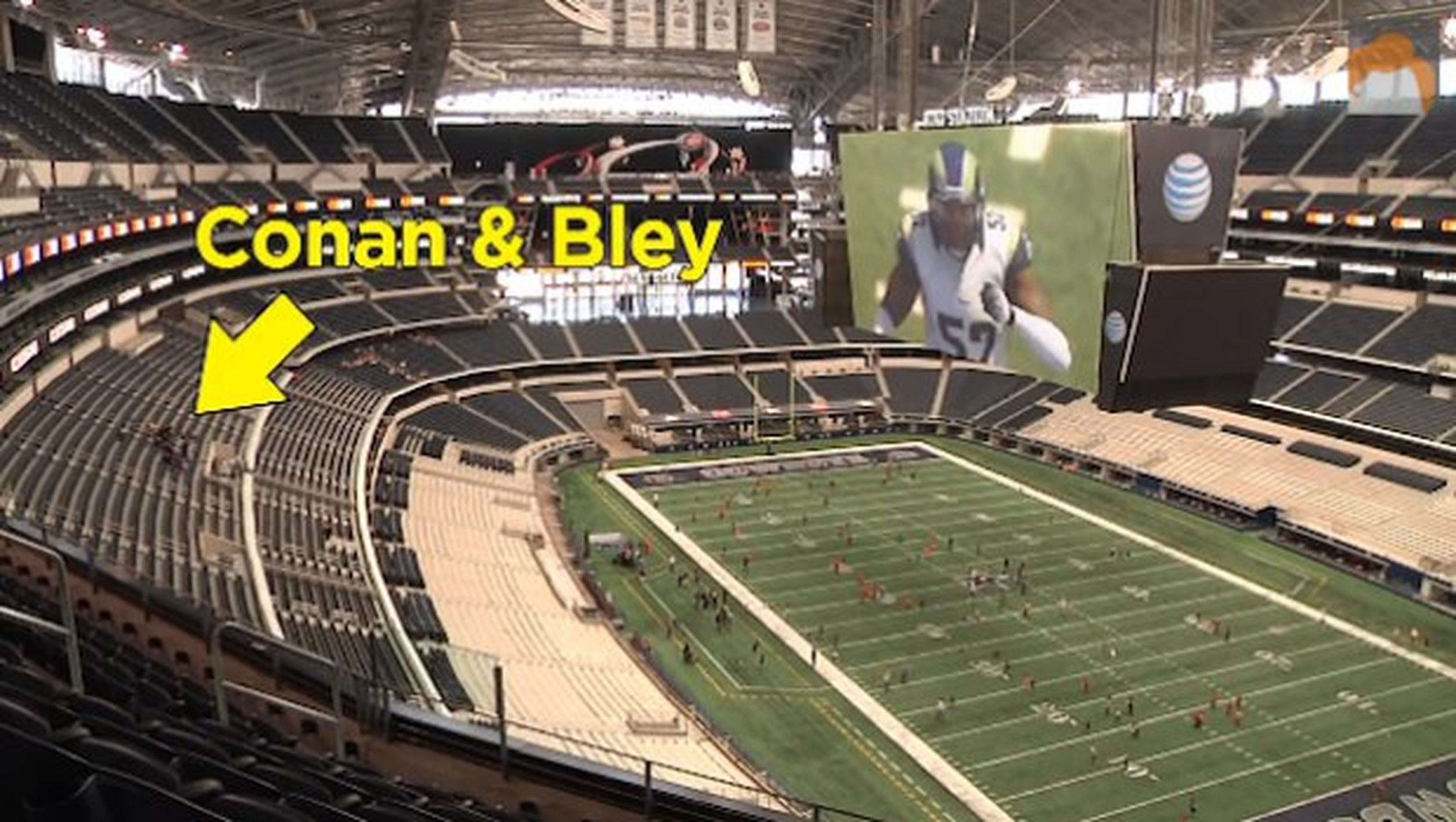 Juega a la PS4 en la pantalla del estadio de los Cowboys