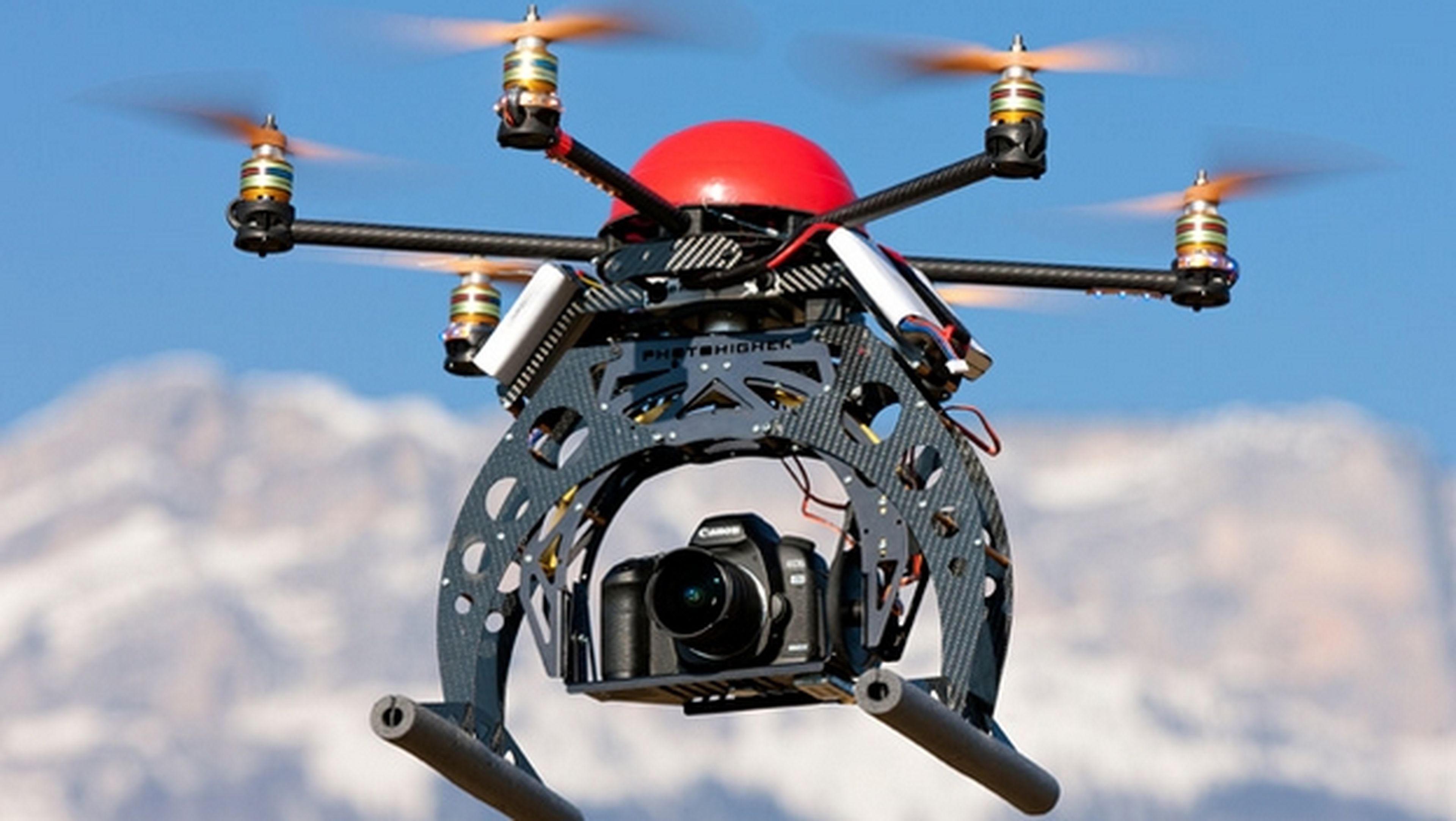 Usan drones no tripulados con cámaras infrarrojas para localizar plantaciones de cannabis y robarlas, o extorsionar a sus dueños.