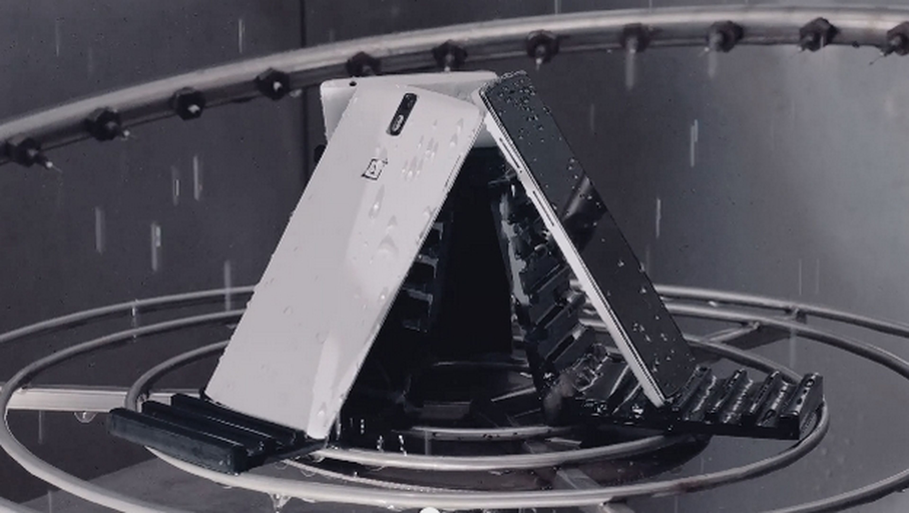Presentacion oficial del OnePlus One, un smartphone chino puntero a mitad de precio que la competencia.