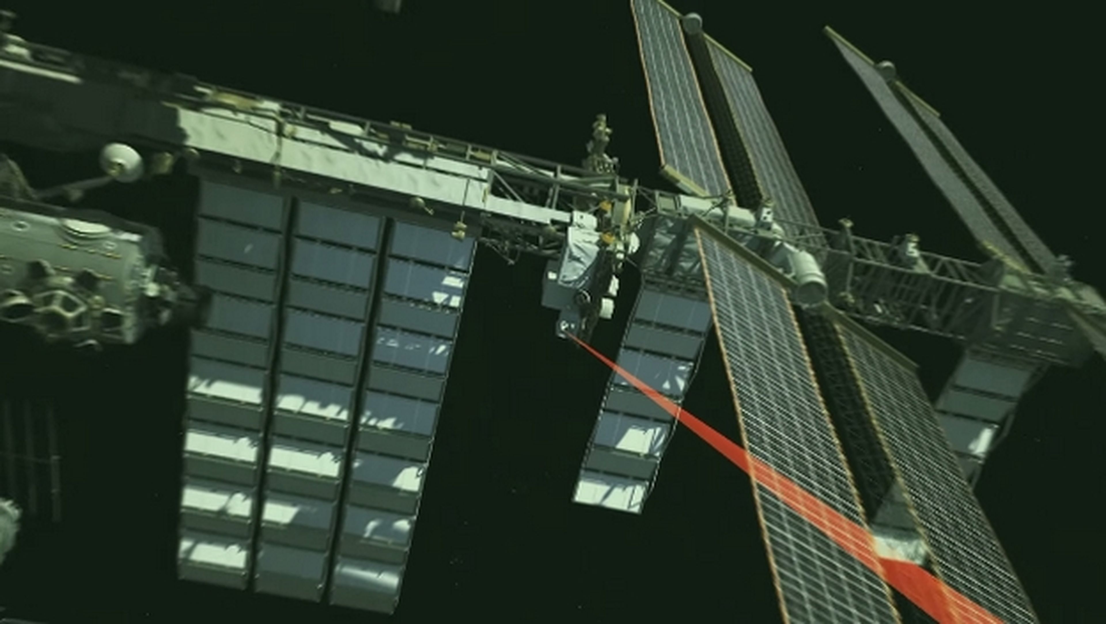 La Estación Espacial Internacional envía un vídeo a través de un láser, gracias al proyecto OPALS.
