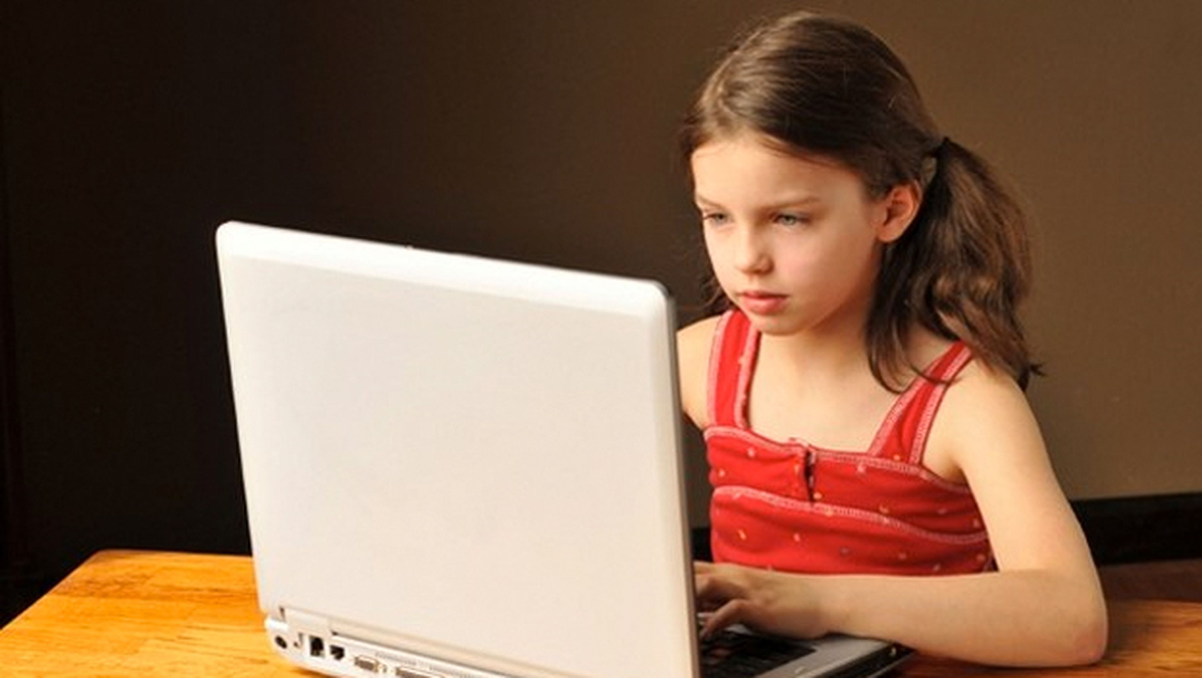 Los niños españoles, en peligro de ser adictos a Internet