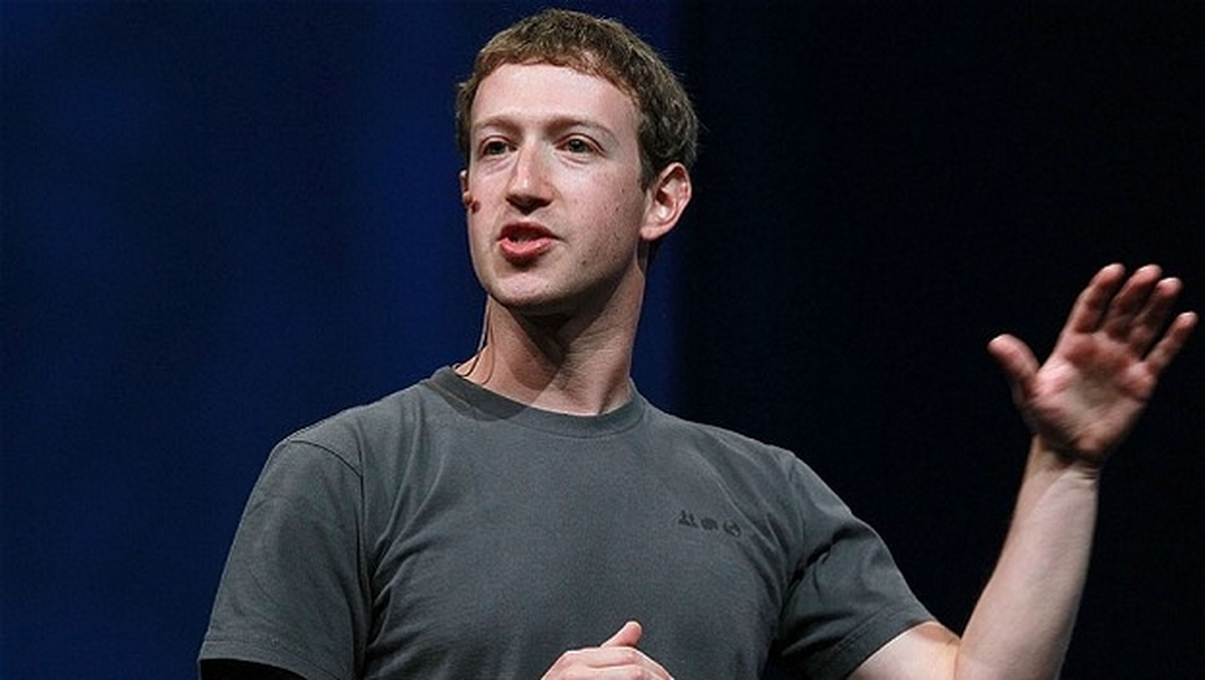 ¿Por qué Mark Zuckerberg viste siempre la misma camiseta?