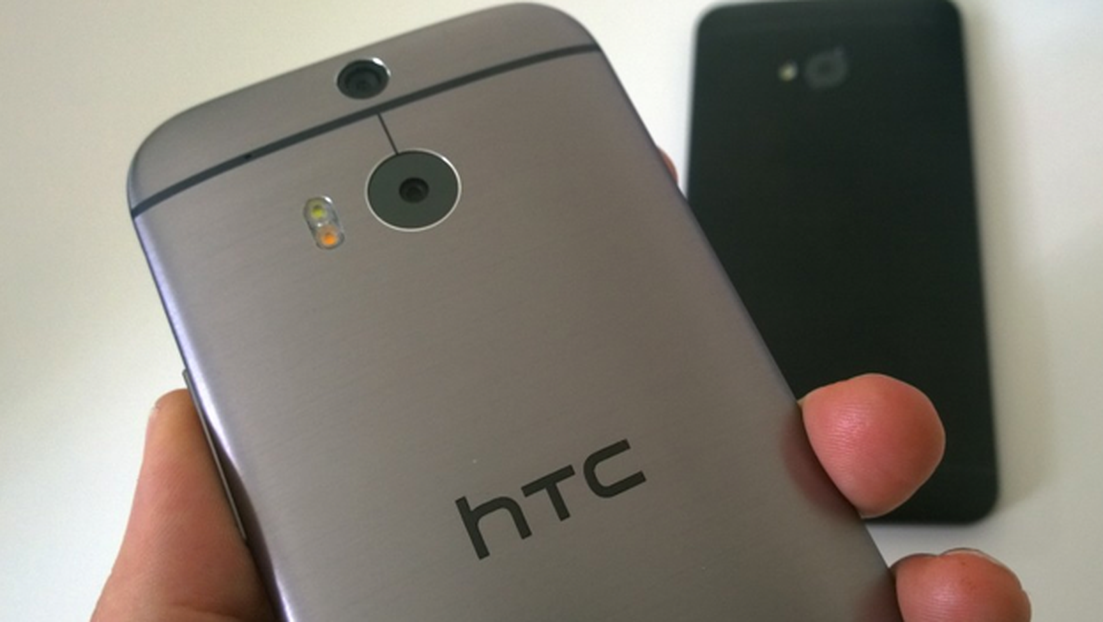 HTC Hima (M9) podría llegar en los colores gris, plata y oro