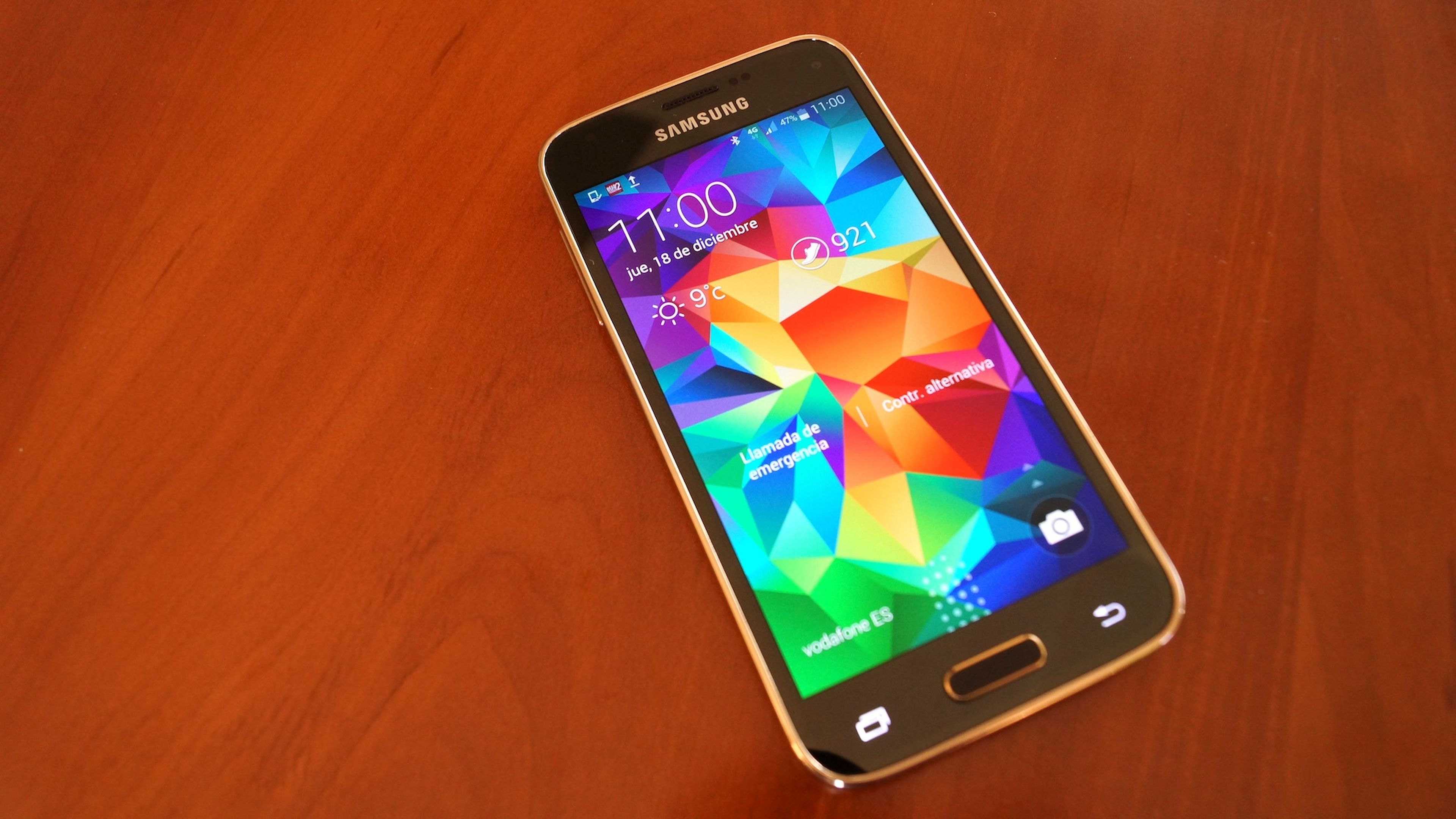 Samsung Galaxy S5 Mini pantalla Super AMOLED