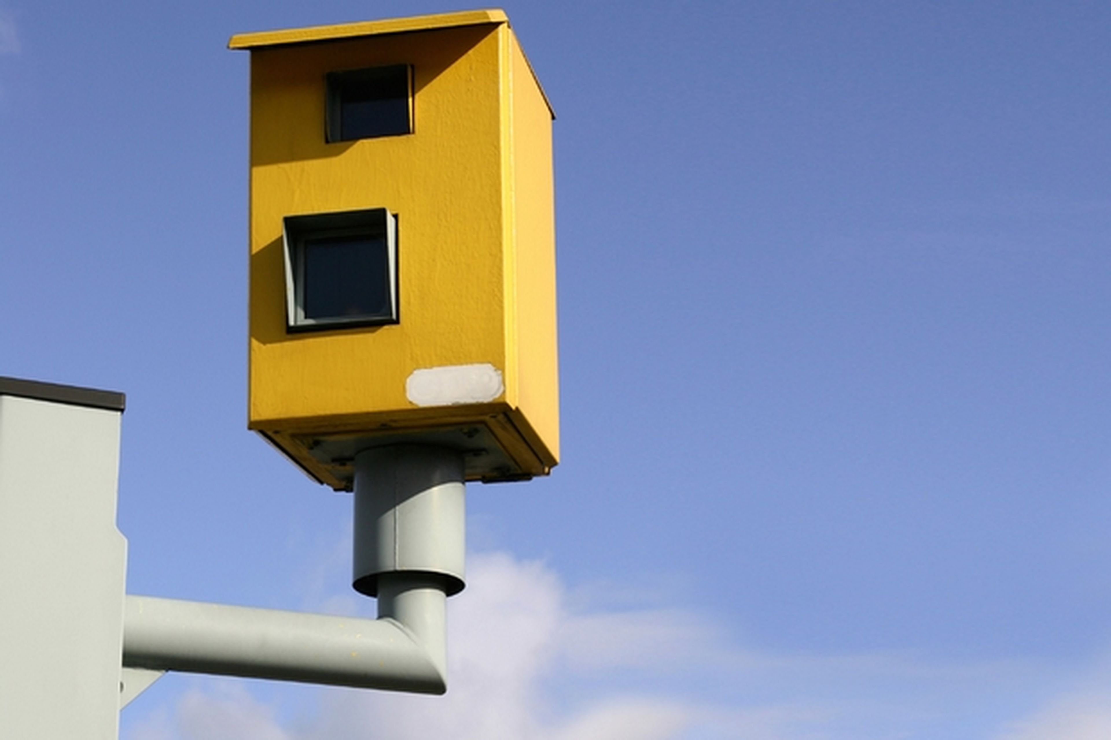 Aumentan las multas de tráfico con radares con cámaras digitales