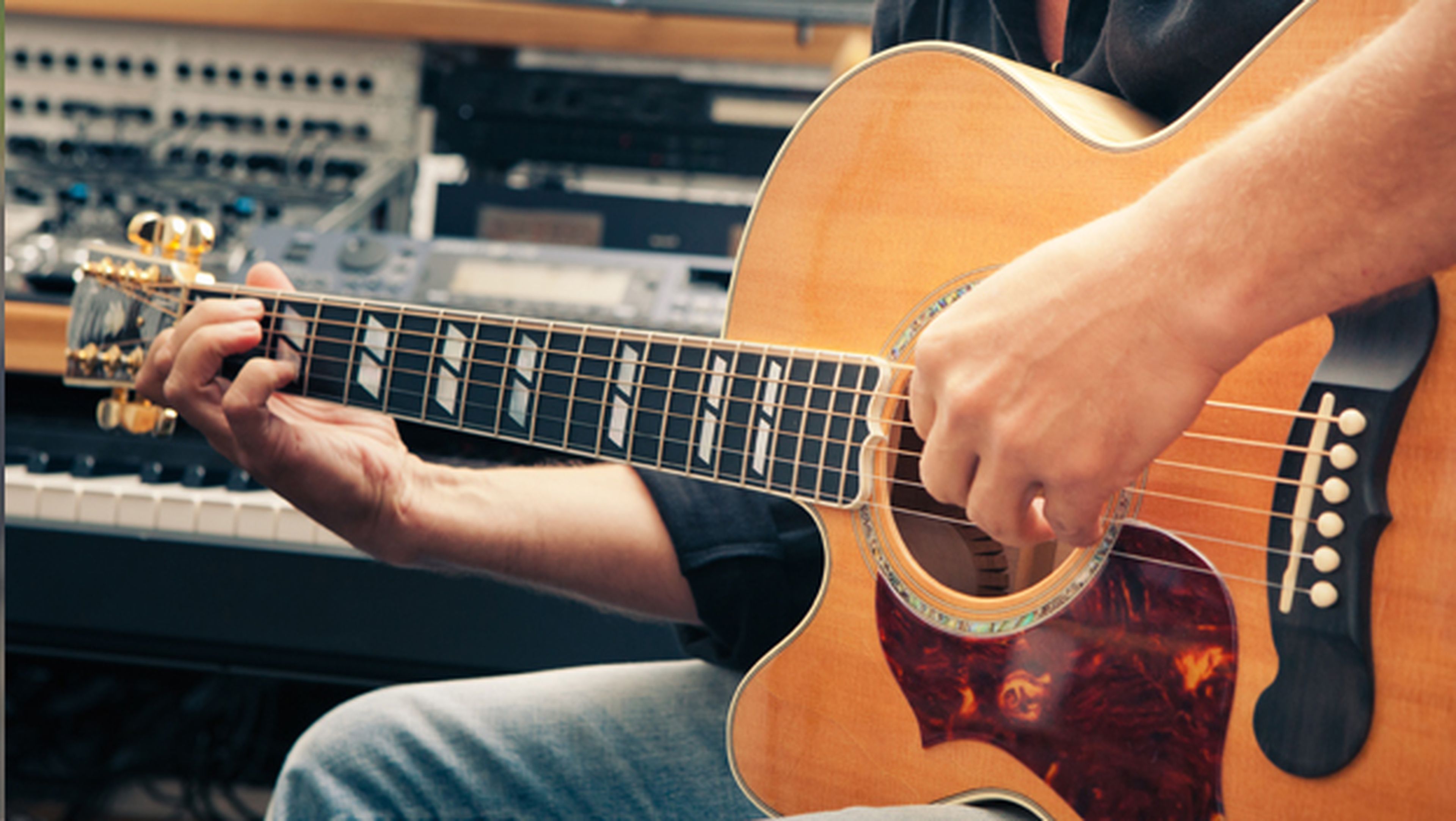 Las 7 mejores webs para aprender a tocar la guitarra