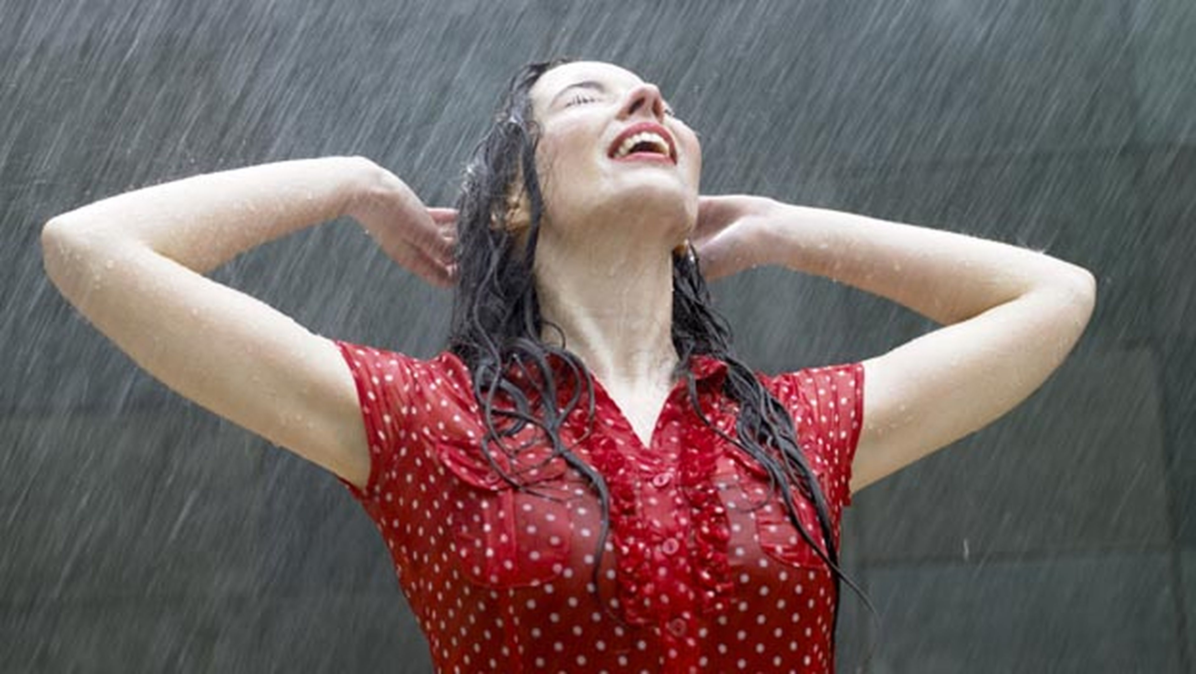 Científicos descubren por qué huele la lluvia