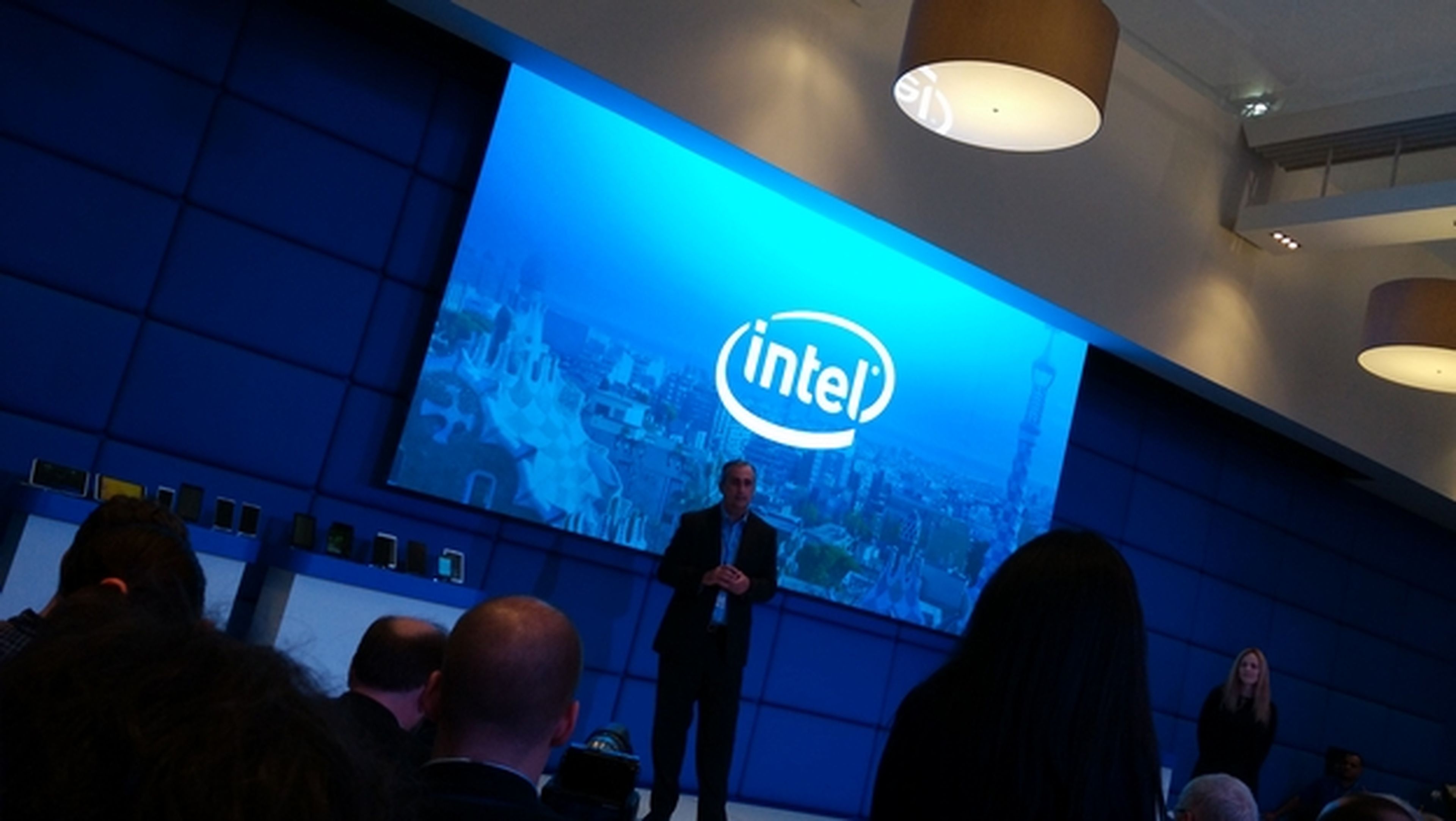 Intel Atom y nuevos chips móviles en el MWC 2015.