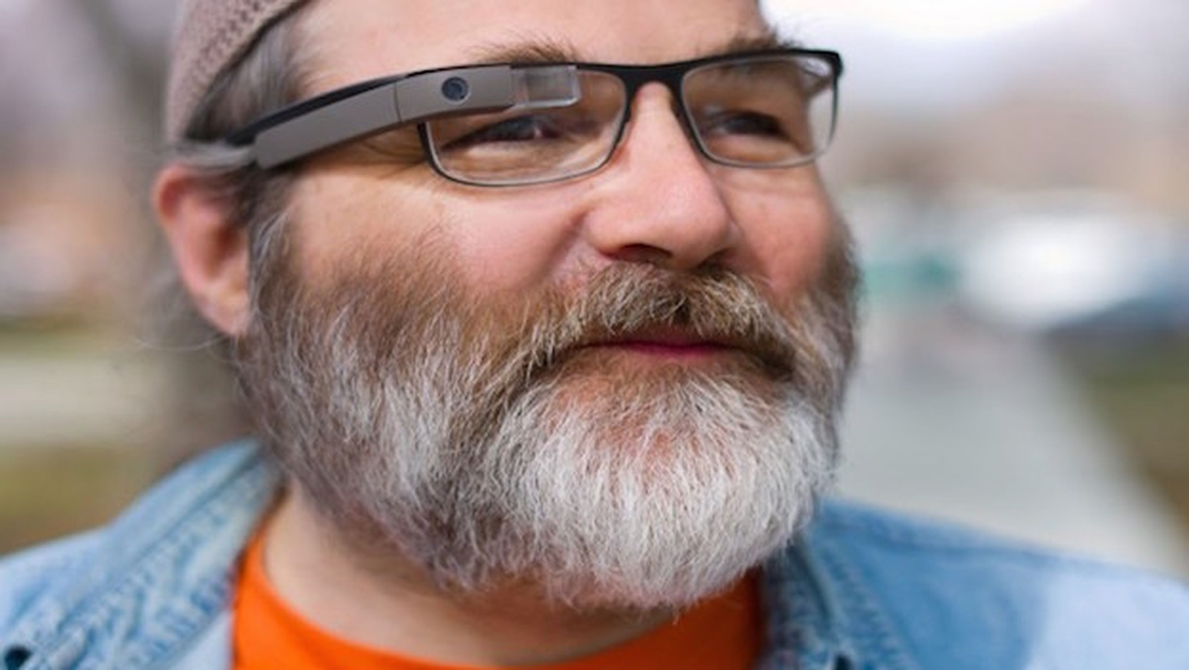 Las Google Glass viven aún... de momento