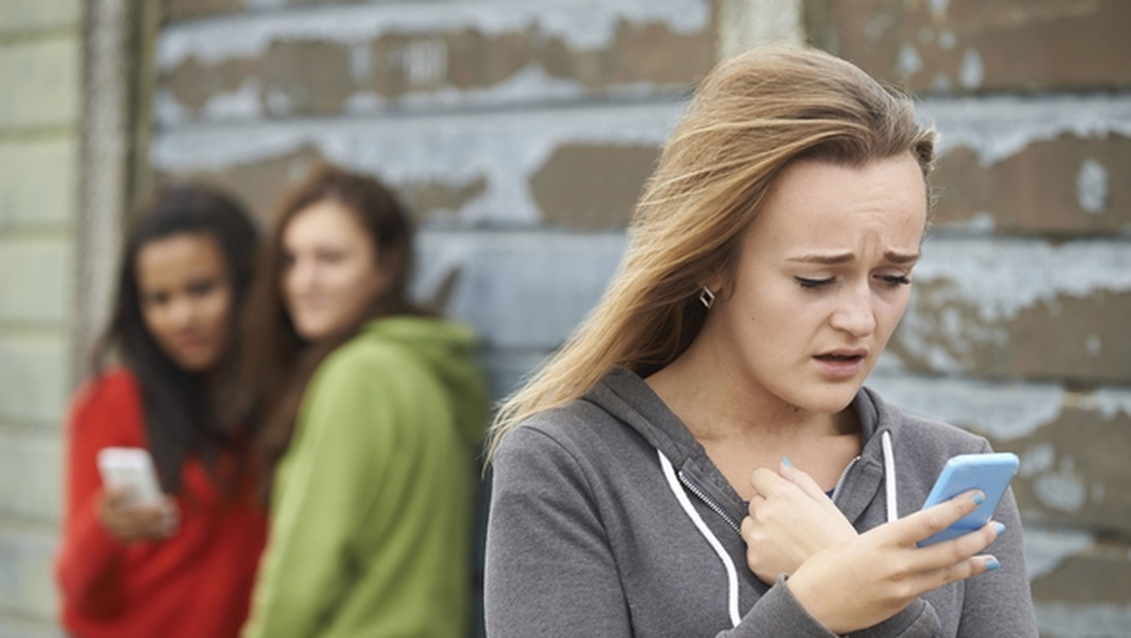 Diez consejos para enfrentarse al Ciberbullying o el acoso escolar entre menores.