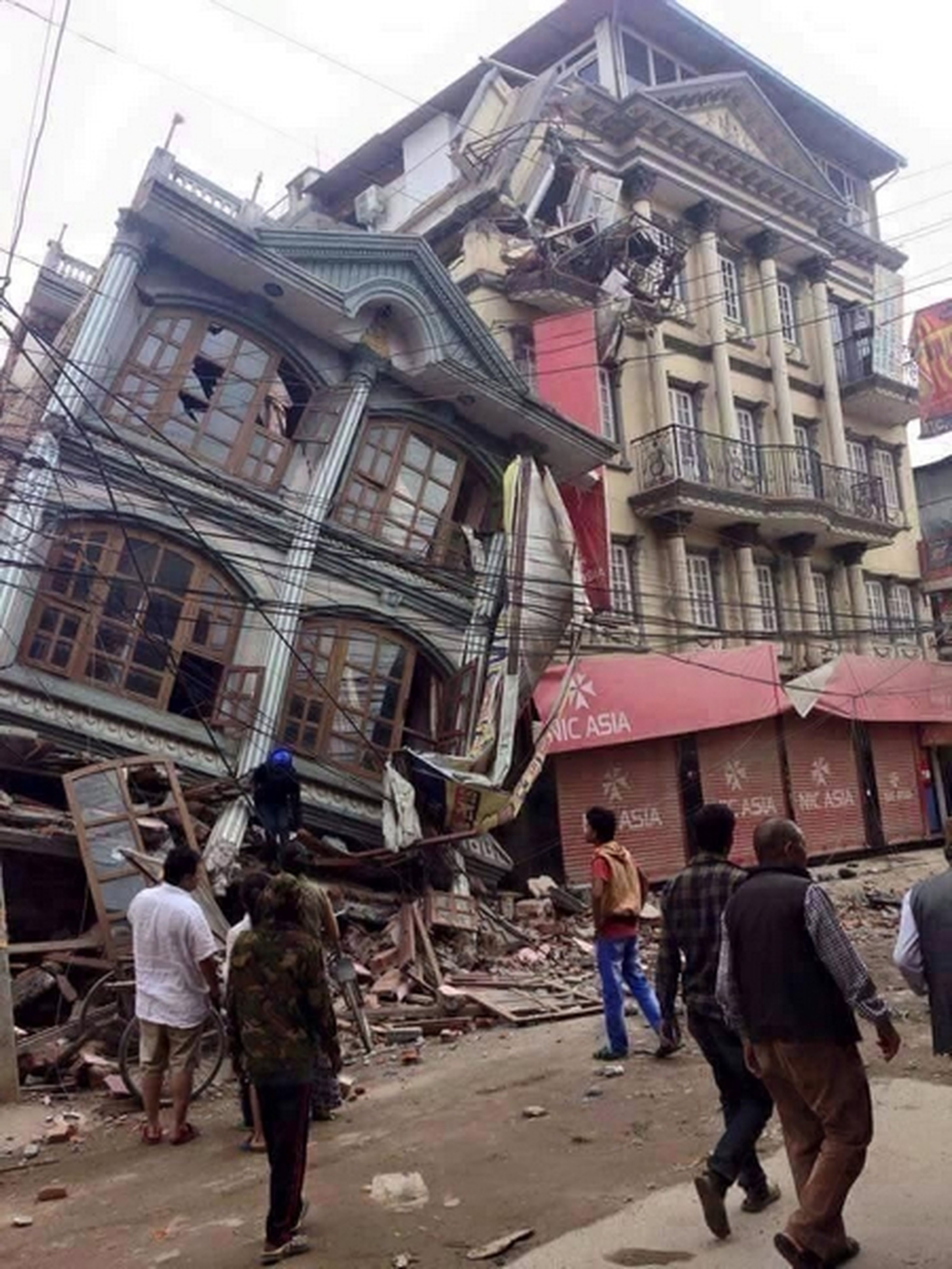 Google Facebook Terremoto Nepal