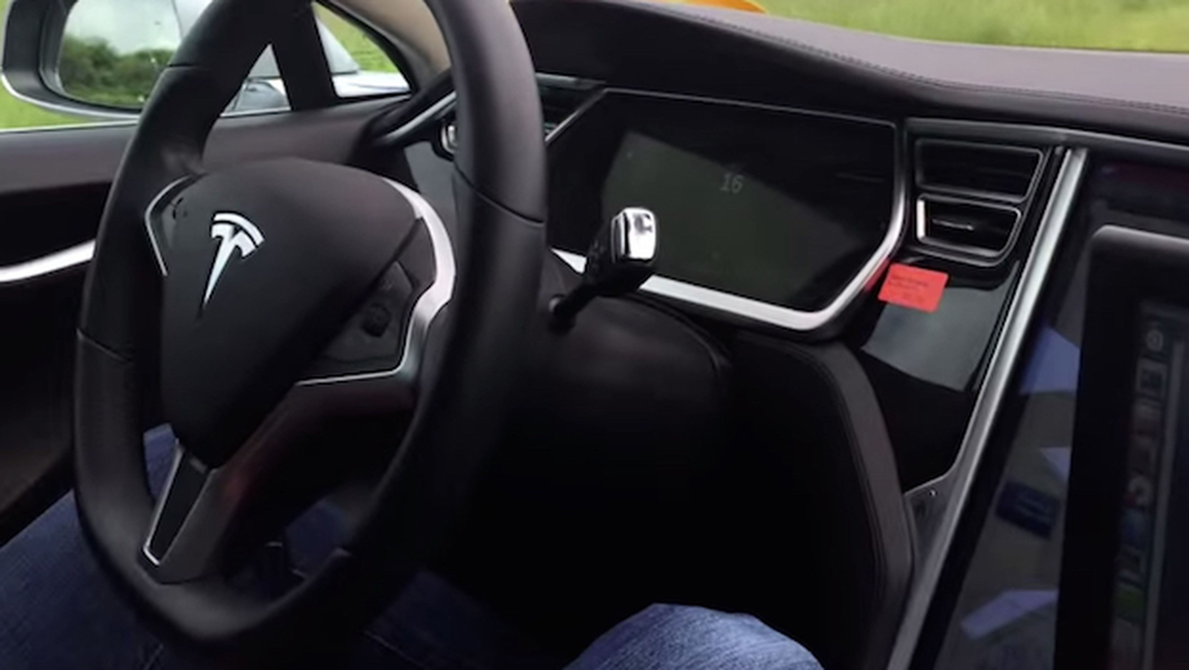 Así funciona el coche autónomo Tesla Model S con Ubuntu