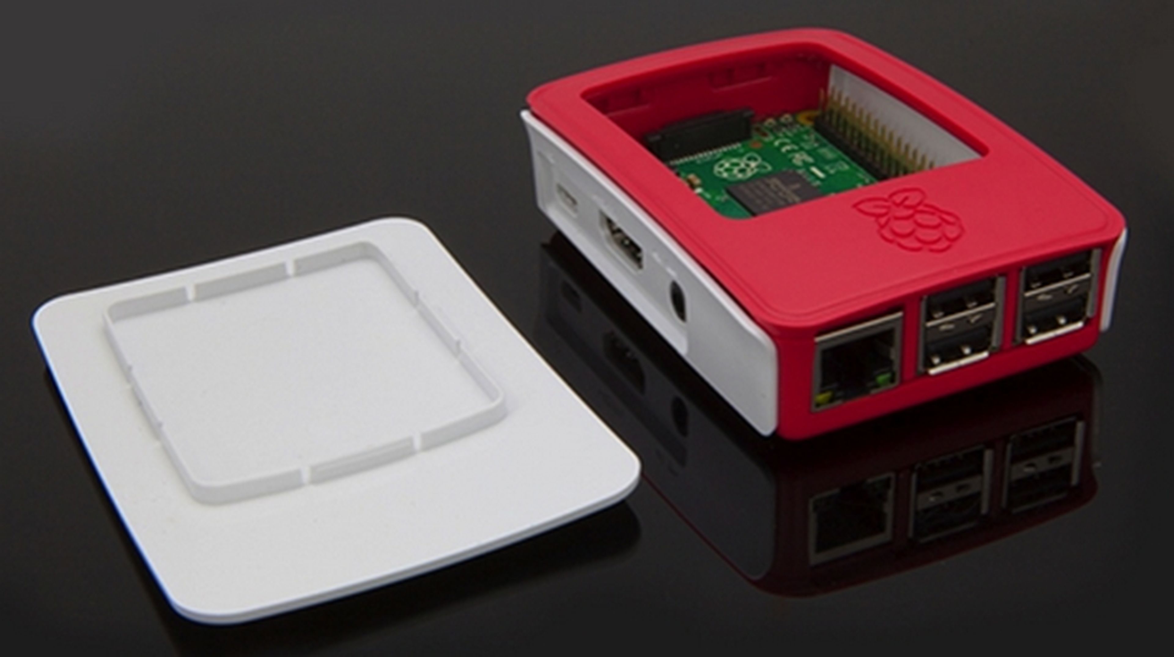 Carcasa oficial Raspberry Pi