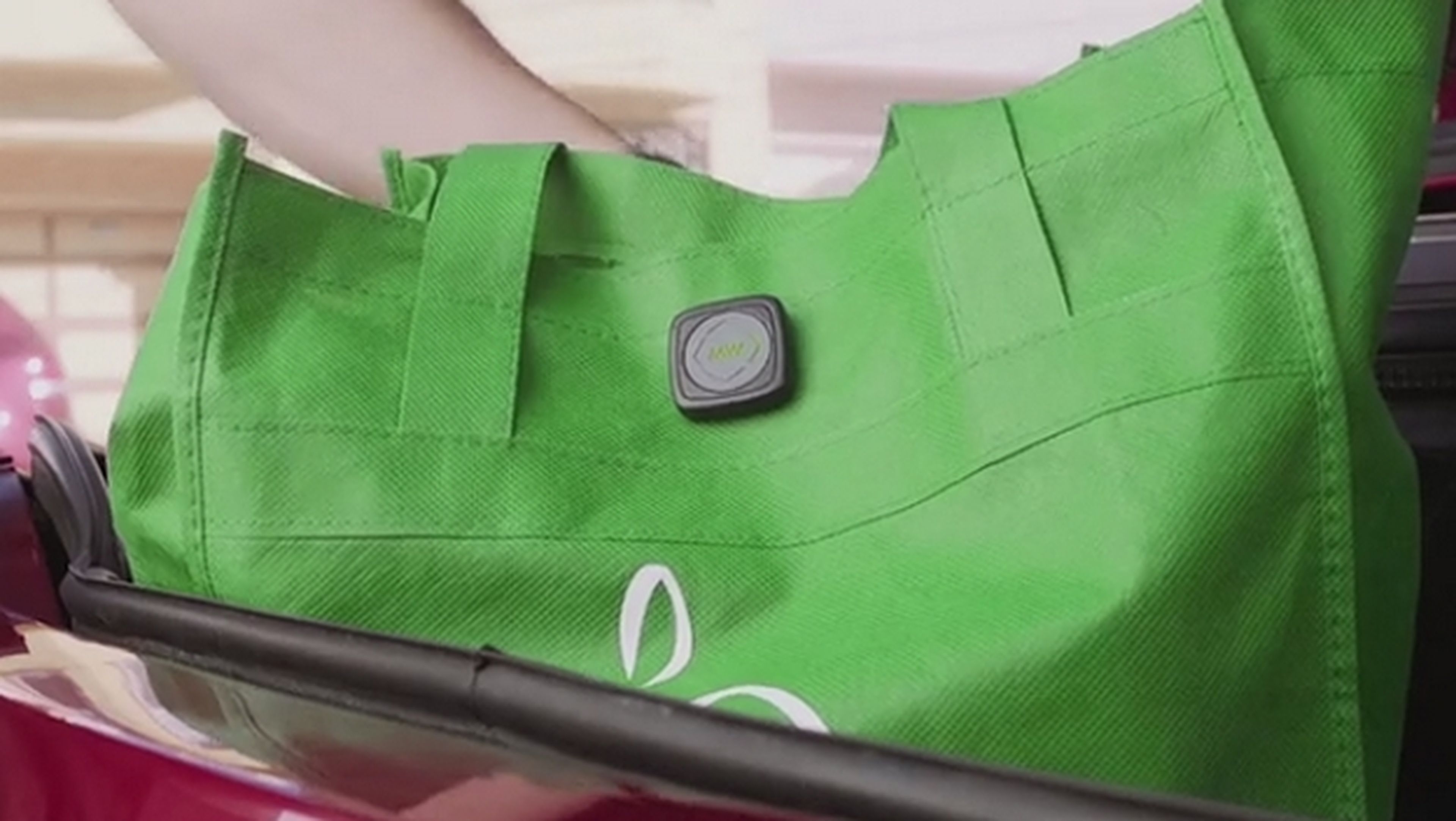 Este botón convierte cualquier objeto en un wearable con sensores