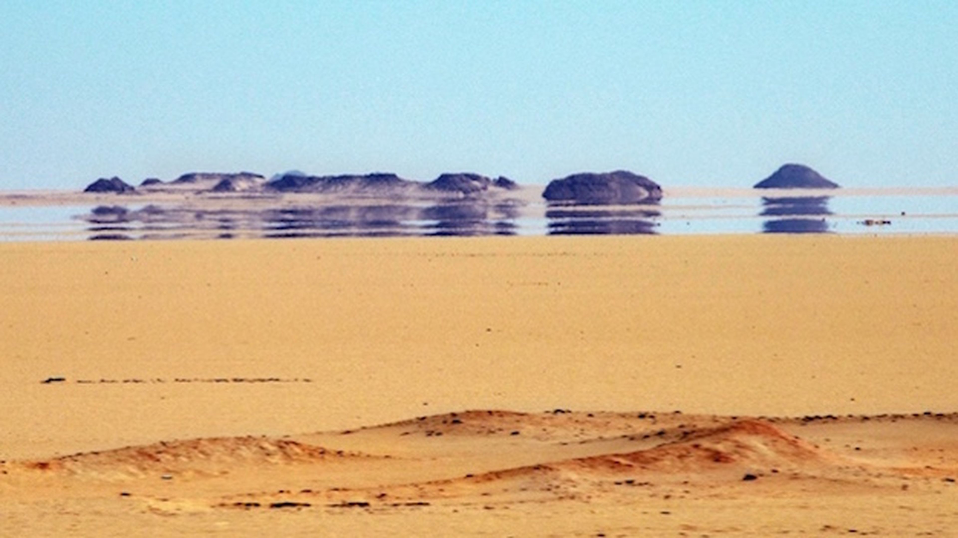Andaluces consiguen crear agua en pleno desierto