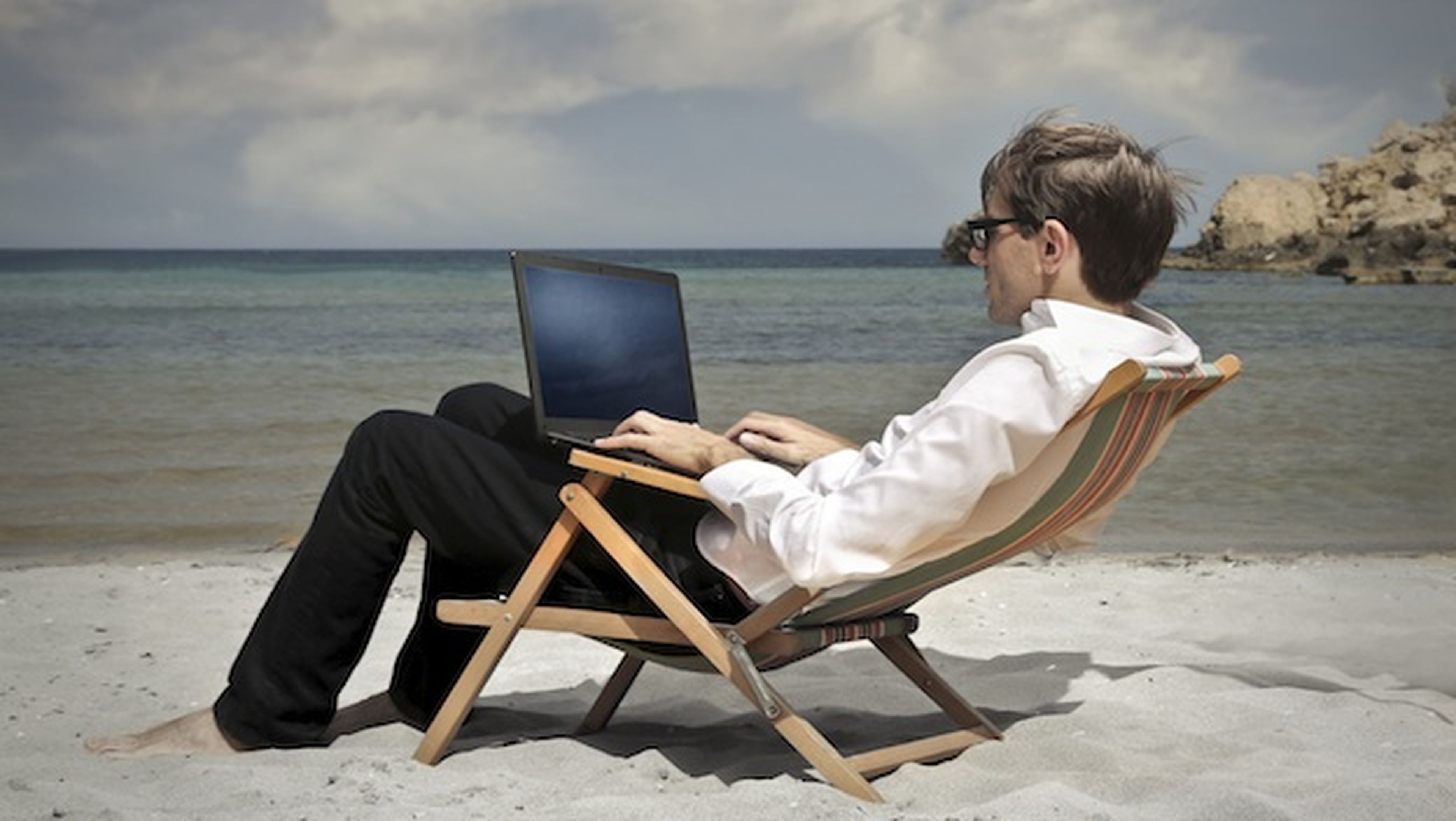 Aprovecha tu tiempo en la playa para crear una empresa