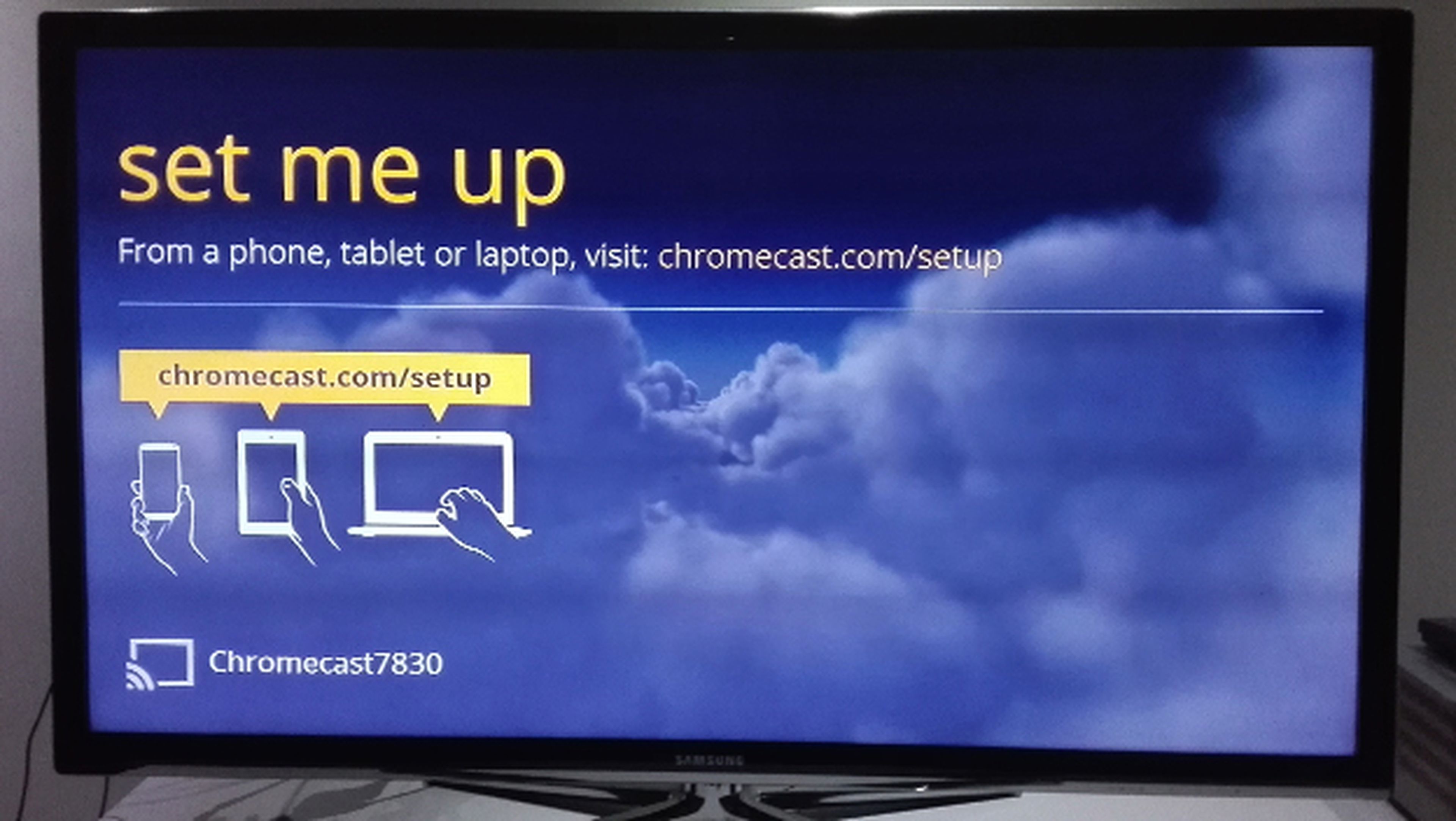 Conecta Chromecast a la corriente y a la TV por HDMI