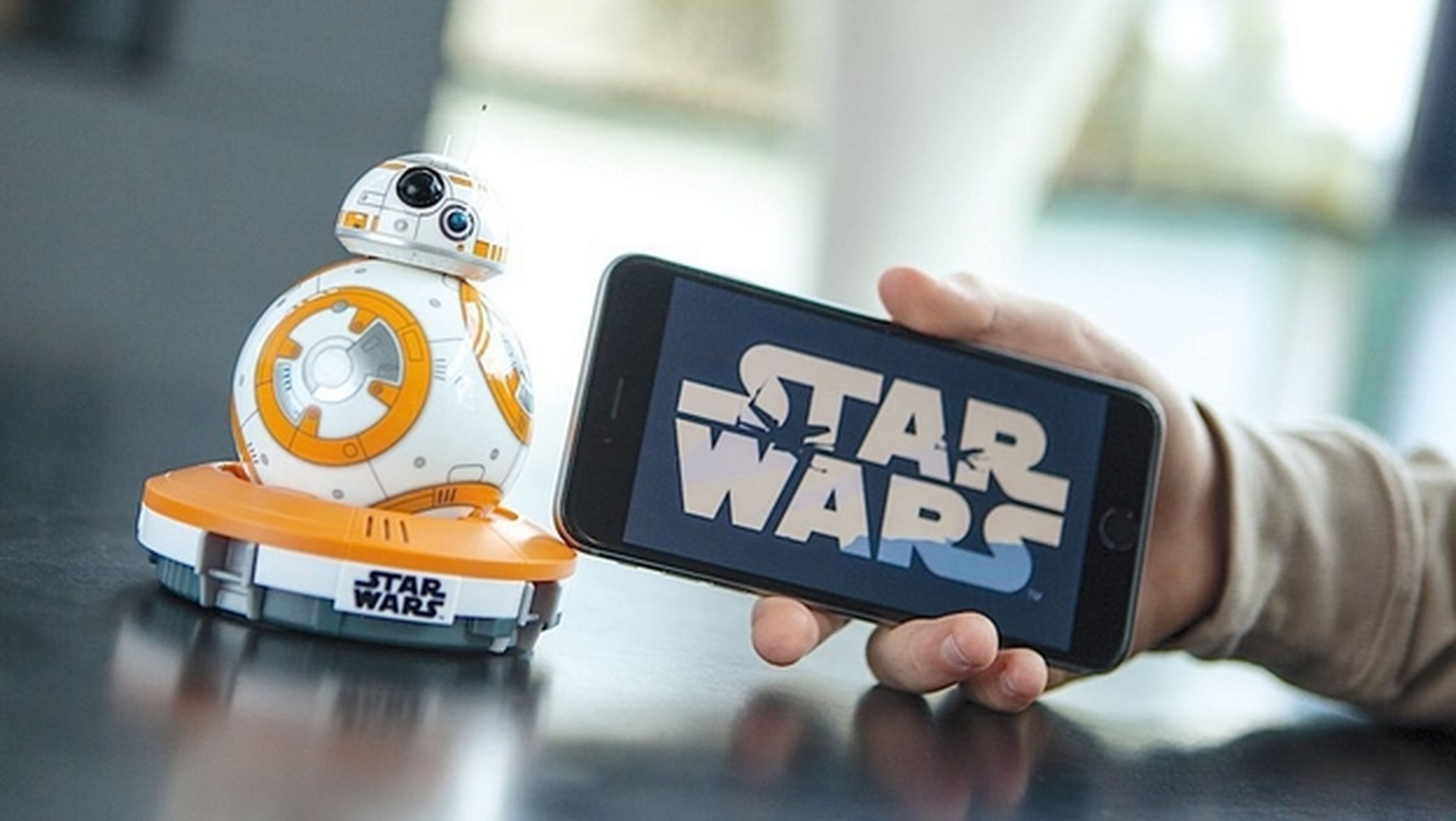 El robot rodante BB-8 de Star Wars, en tu casa gracias a Sphero.