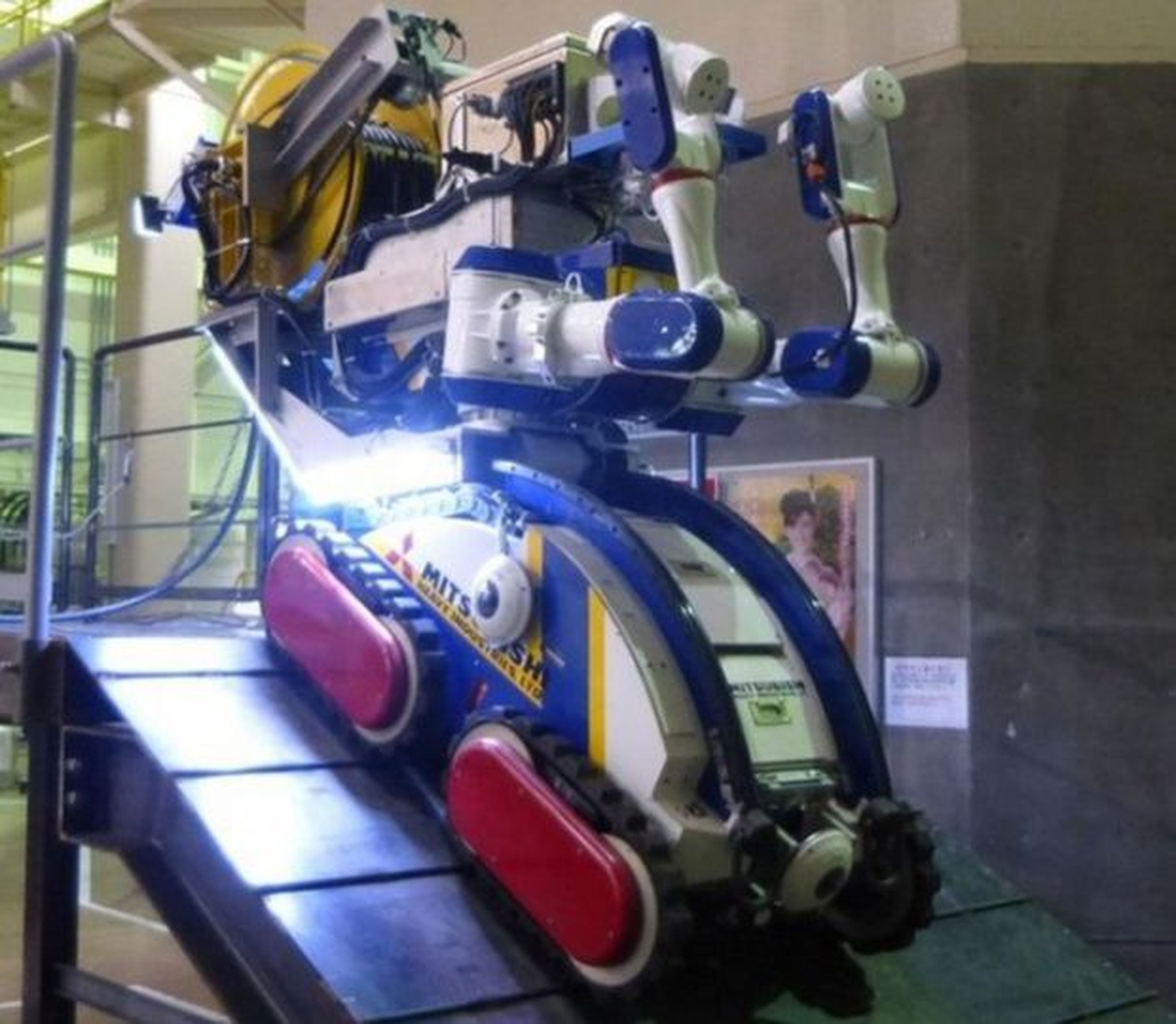 Nuevos robots limpiarán la central nuclear de Fukushima