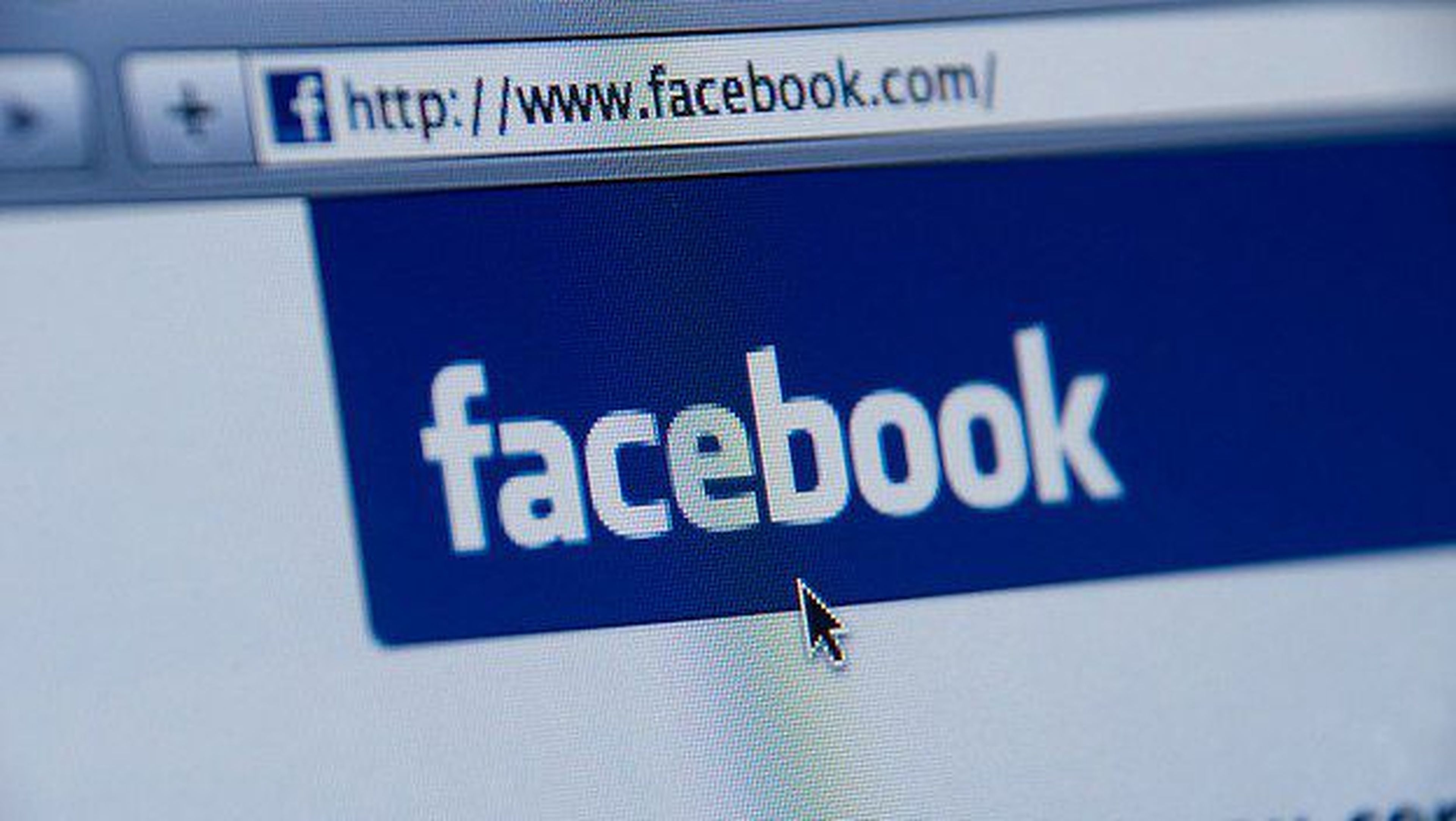 Borrar a un compañero en Facebook podría ser acoso laboral