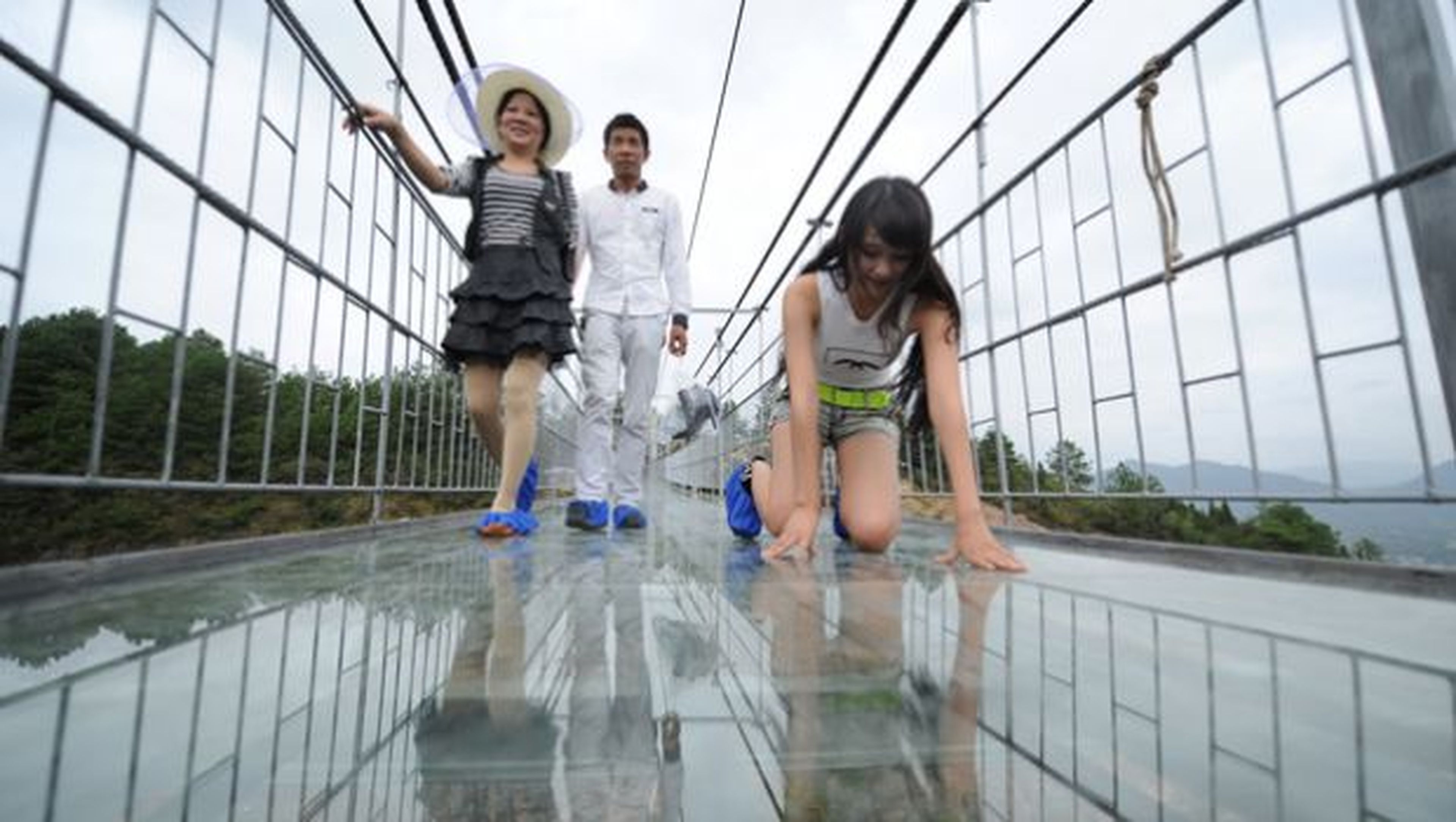 Este puente de cristal de China es el más aterrador del mundo