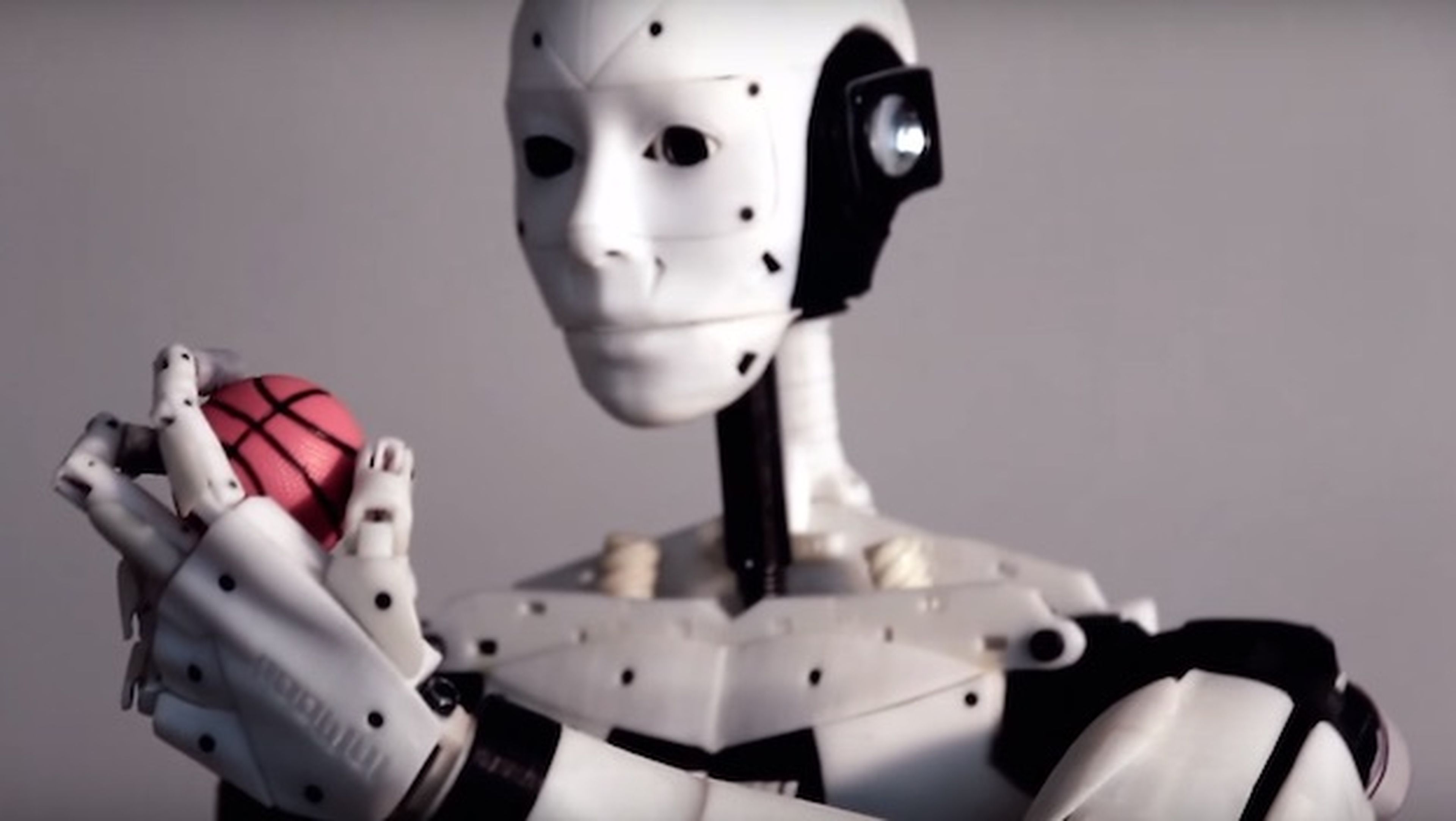 Coincidencia Astronave término análogo Construye un robot humanoide tú mismo por menos de 800 euros | Computer Hoy
