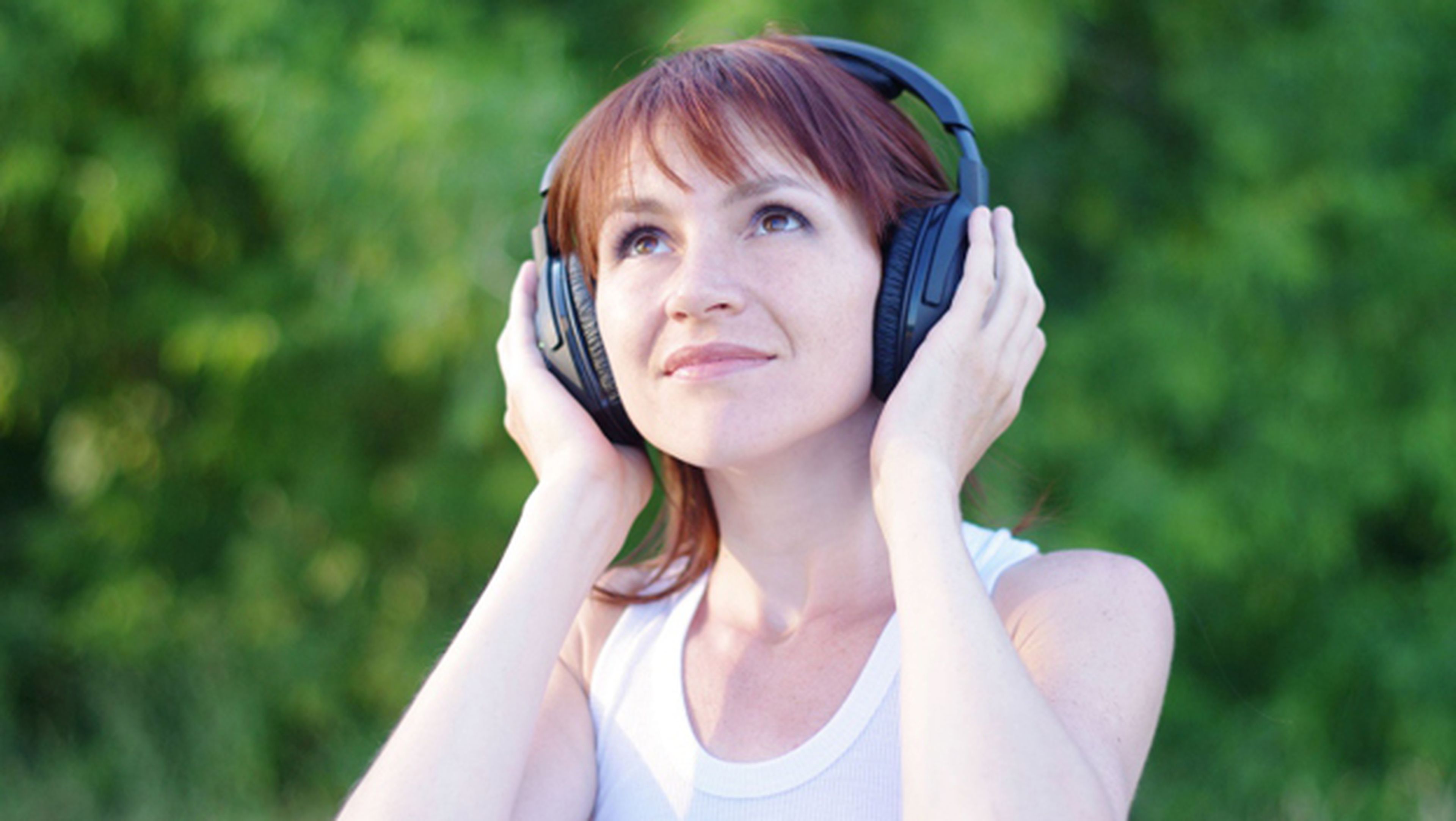 Consejos y claves para comprar unos auriculares Bluetooth inalámbricos: cómo elegir